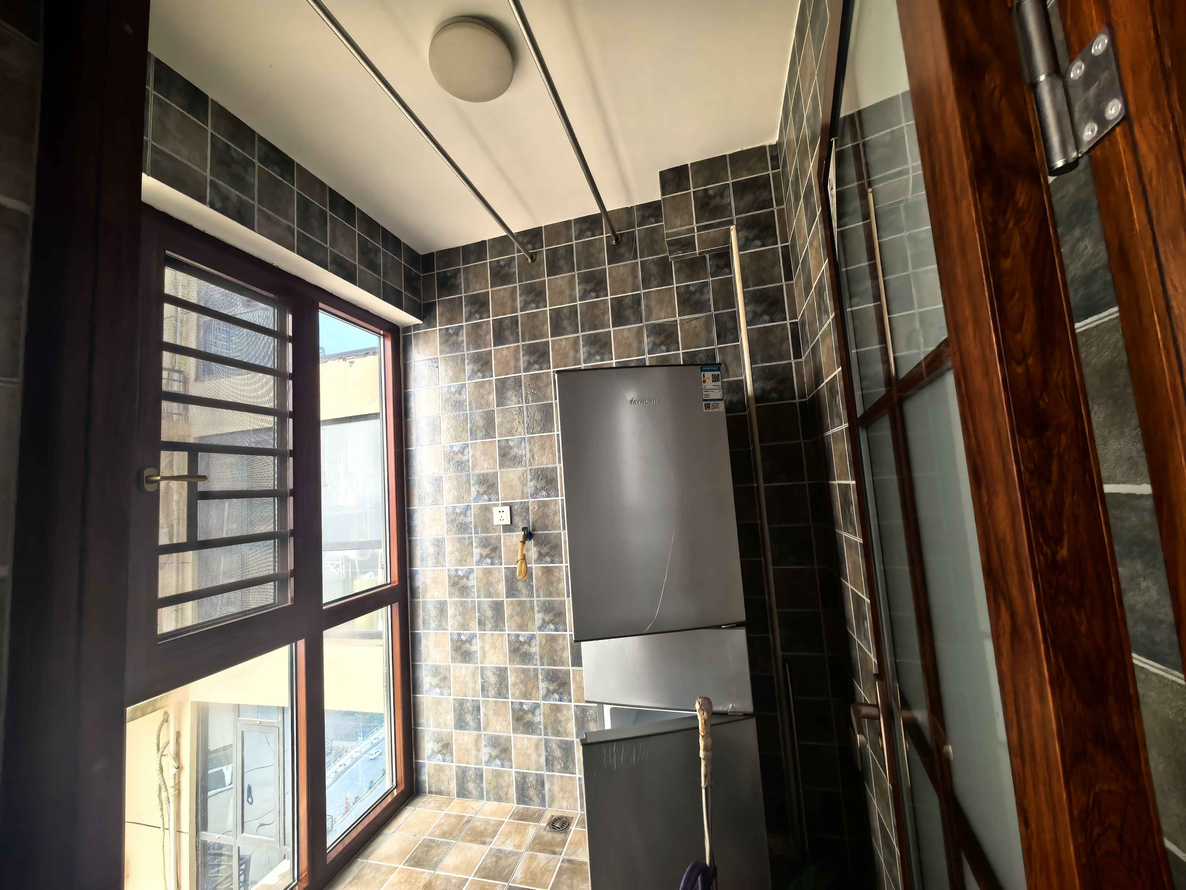 壹号公馆  3室2厅2卫    2000.0元/月 壹号公馆  3室2厅2卫    2000.0元/月室内图