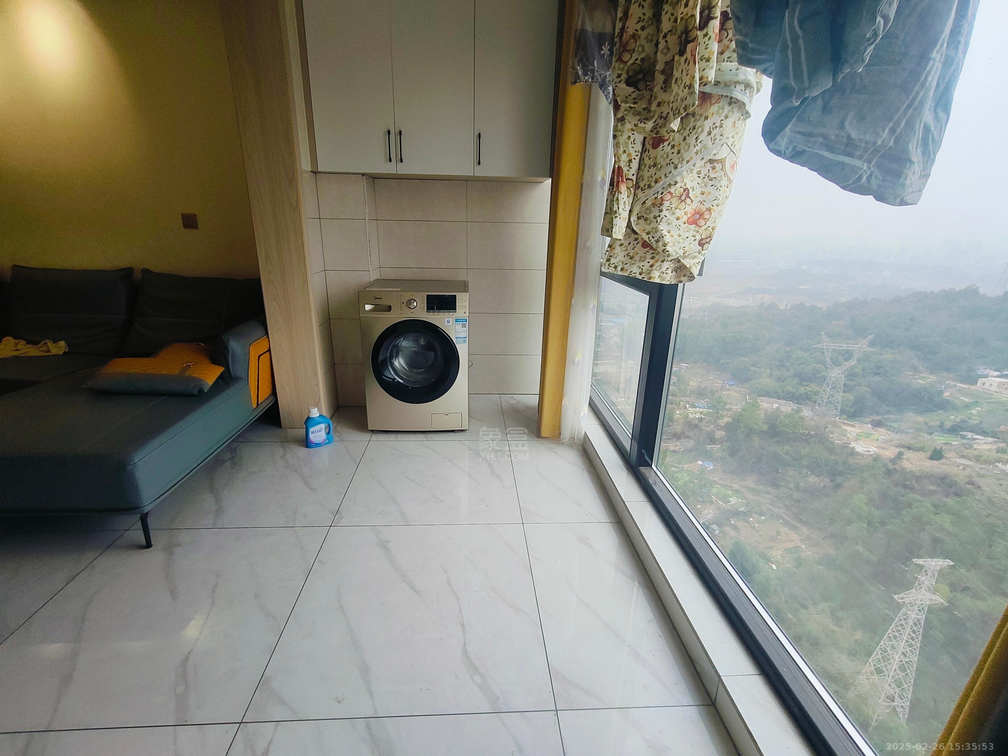 时代新城(翰林府)  3室2厅2卫    2500.0元/月 时代新城(翰林府)  3室2厅2卫    2500.0元/月室内图