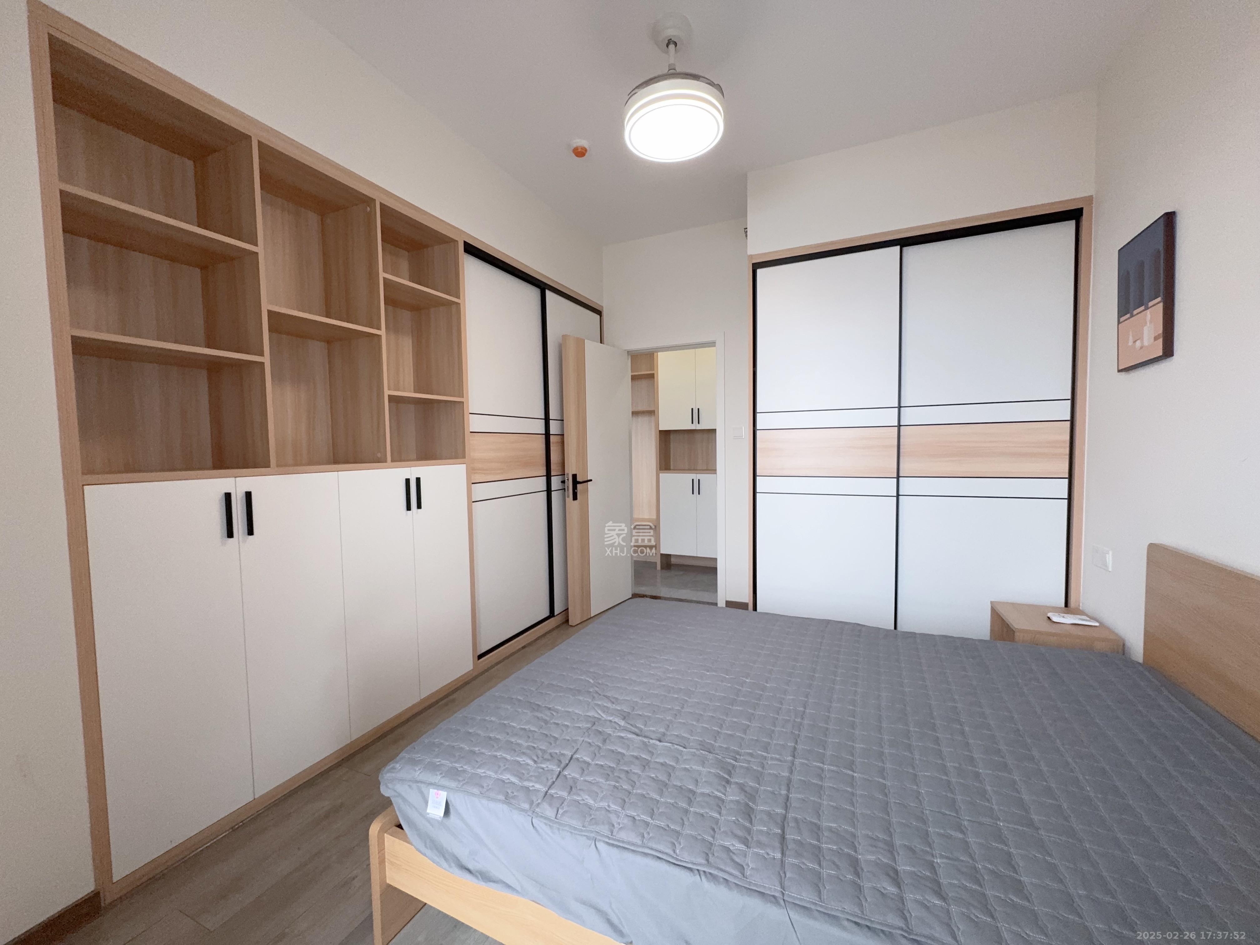 中云公寓  1室1厅1卫   2100.00元/月室内图