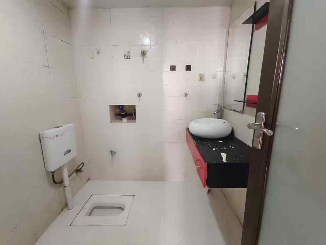 鸿泰国际 2室2厅1卫 1600.0元/月 鸿泰国际 2室2厅1卫 1600.0元/月室内图