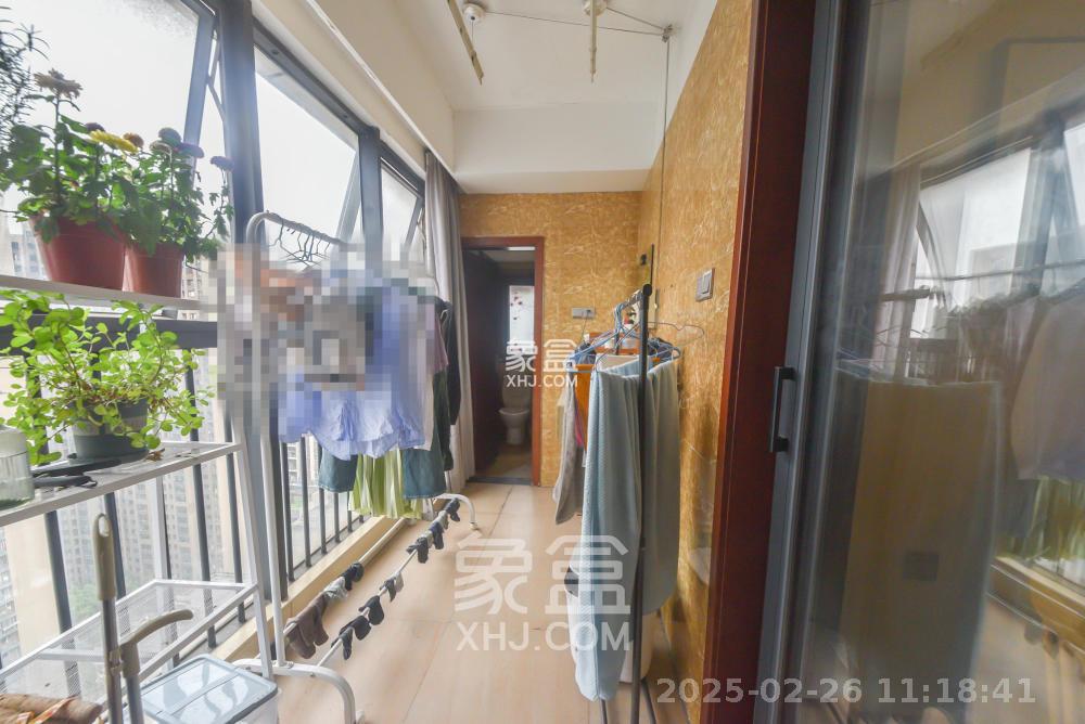 东塘瑞府  2室2厅1卫   3200.00元/月室内图
