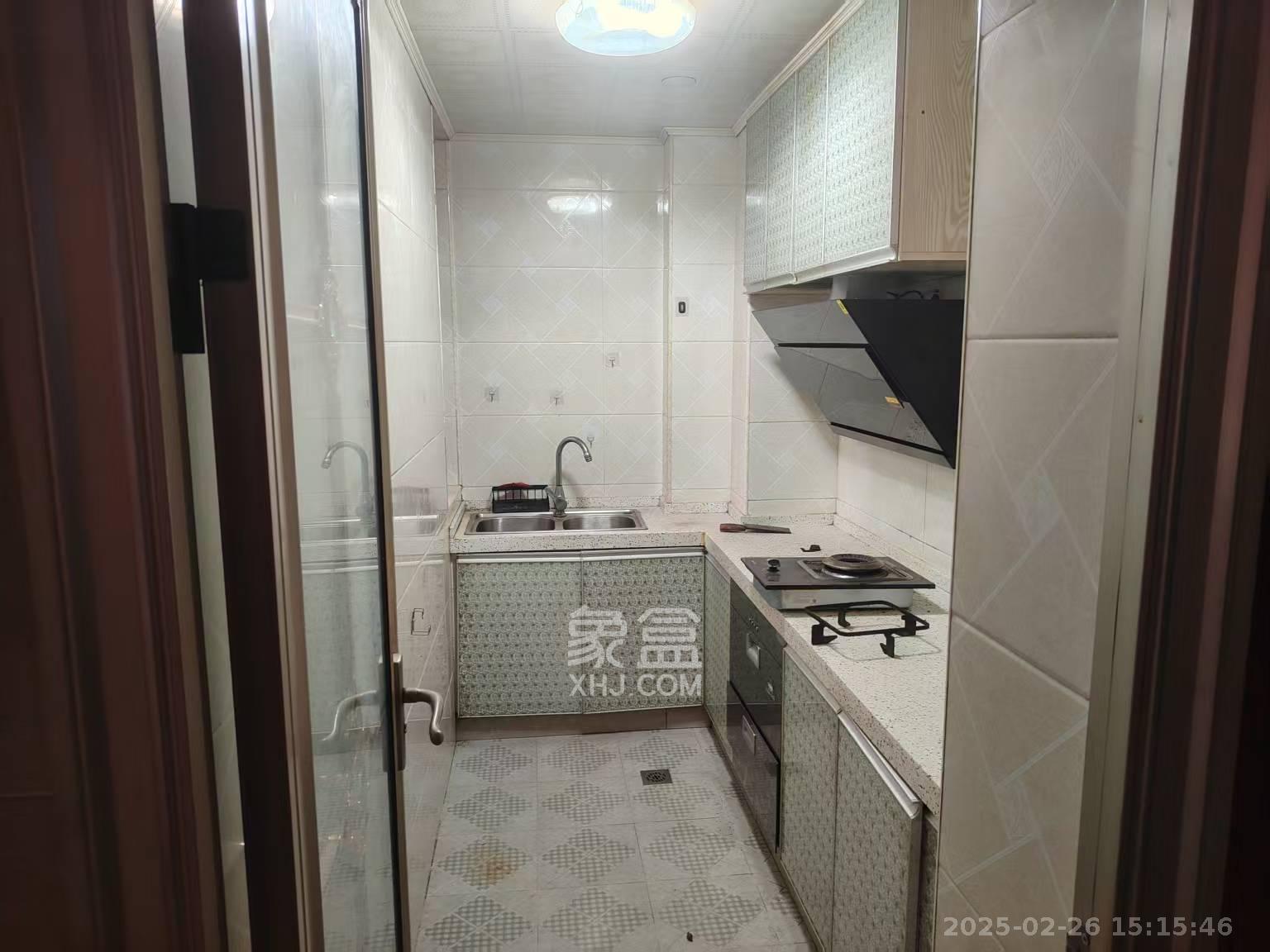 丽发新城 1室2厅1卫 1700.0元/月 丽发新城 1室2厅1卫 1700.0元/月室内图