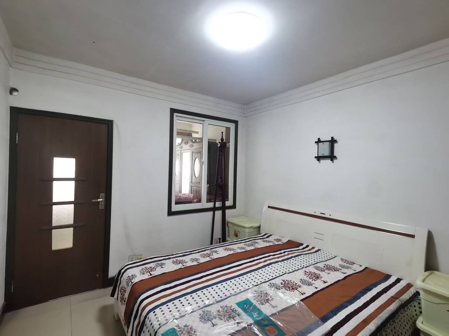 金泰花园 5室2厅2卫 90.0万 金泰花园 5室2厅2卫 90.0万室内图