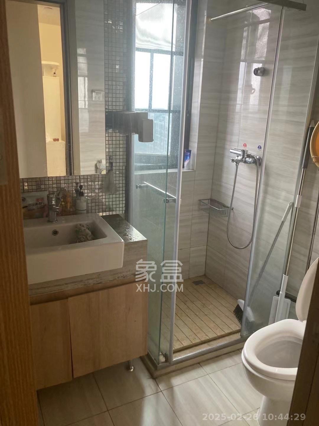 恒大上林苑  1室2厅1卫   2700.00元/月室内图