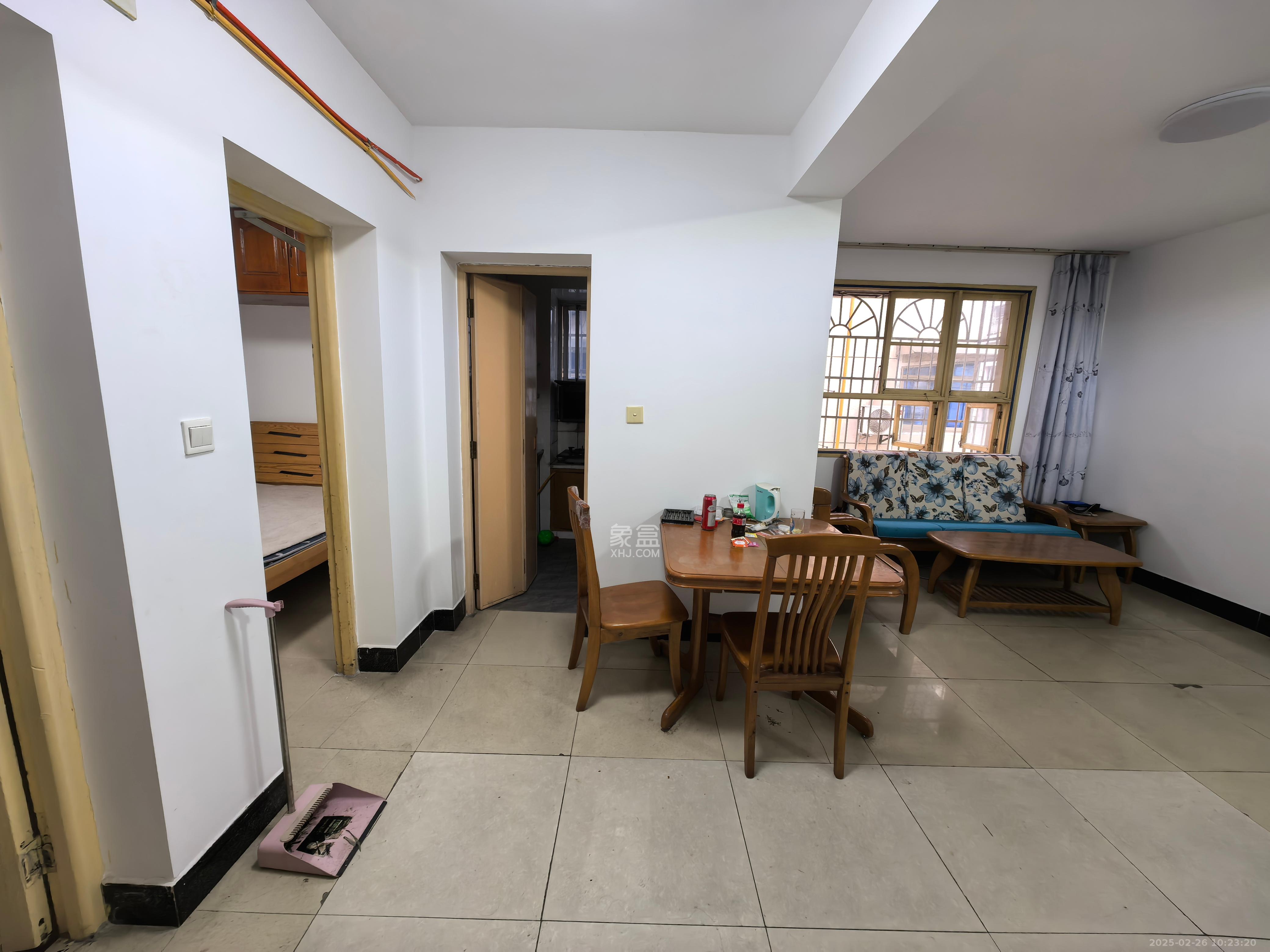 富康小区(富康花园) 3室2厅1卫 1680.0元/月 富康小区(富康花园) 3室2厅1卫 1680.0元/月室内图