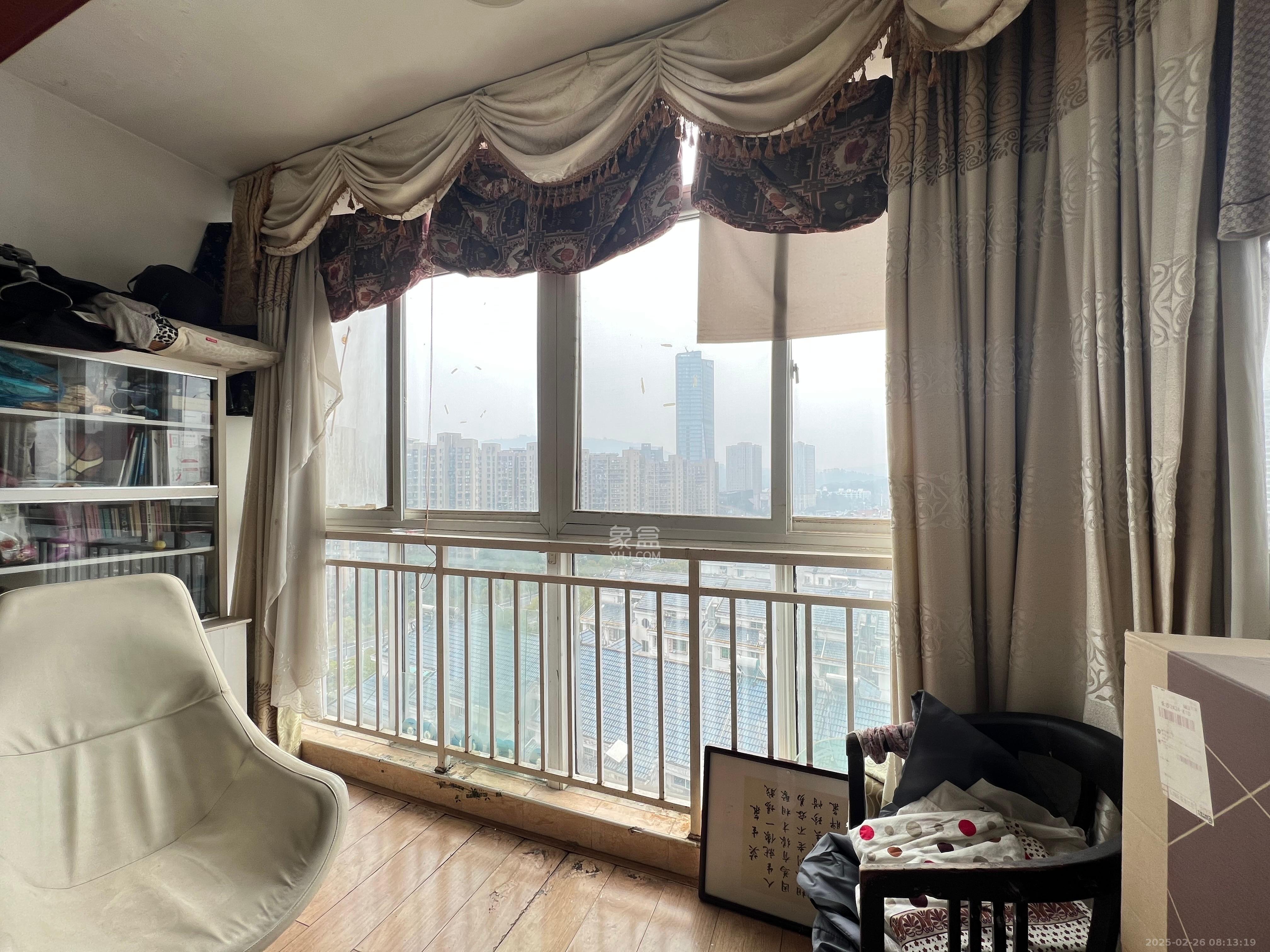 恩瑞麓山名园(龙王港小区) 3室2厅2卫 2300.0元/月 恩瑞麓山名园(龙王港小区) 3室2厅2卫 2300.0元/月室内图