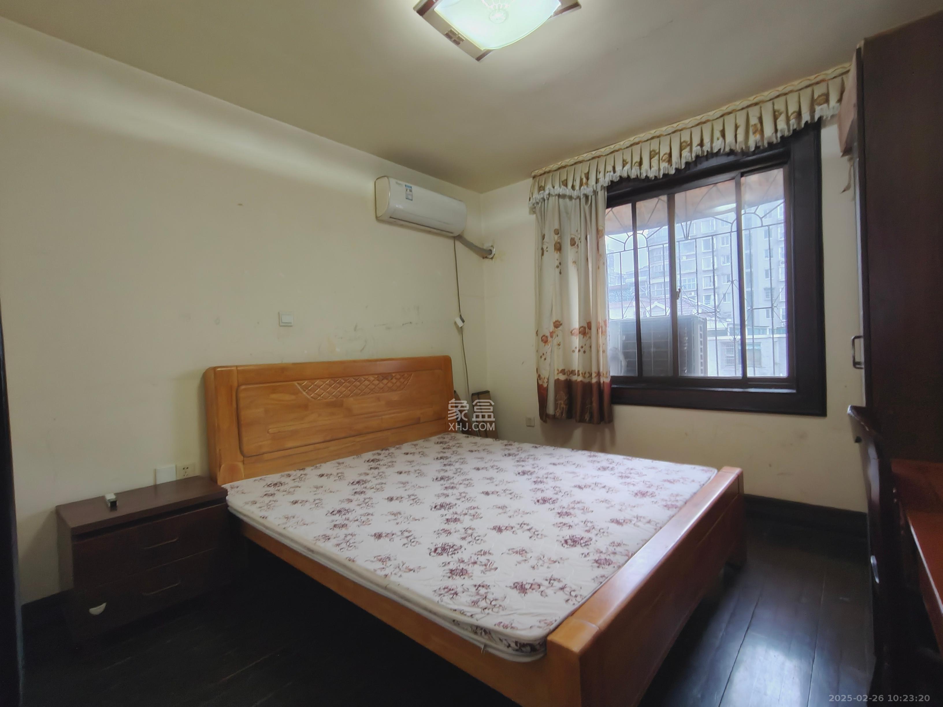 山水庭院  2室1厅1卫   2000.00元/月室内图