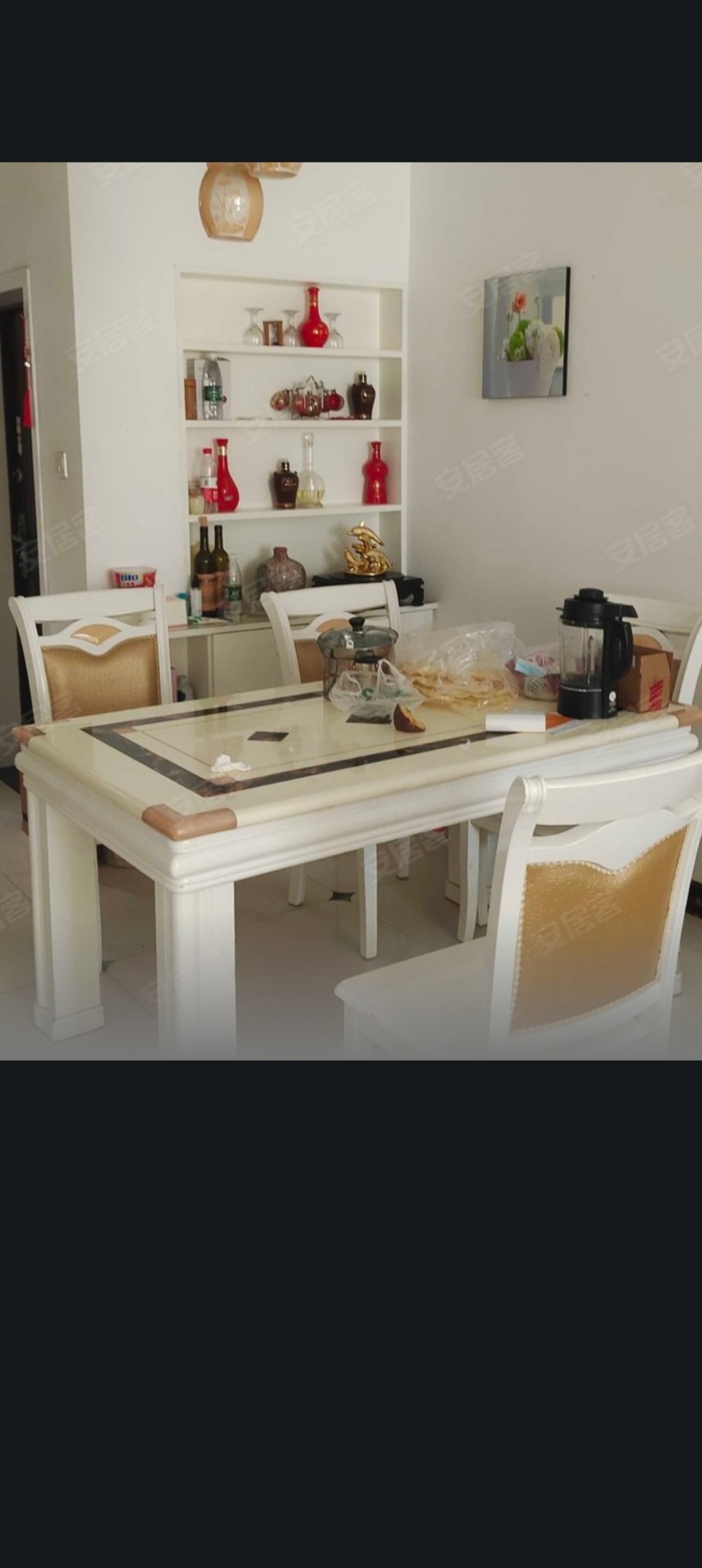 株山碧苑  3室2厅1卫    69.0万 株山碧苑  3室2厅1卫    69.0万客厅