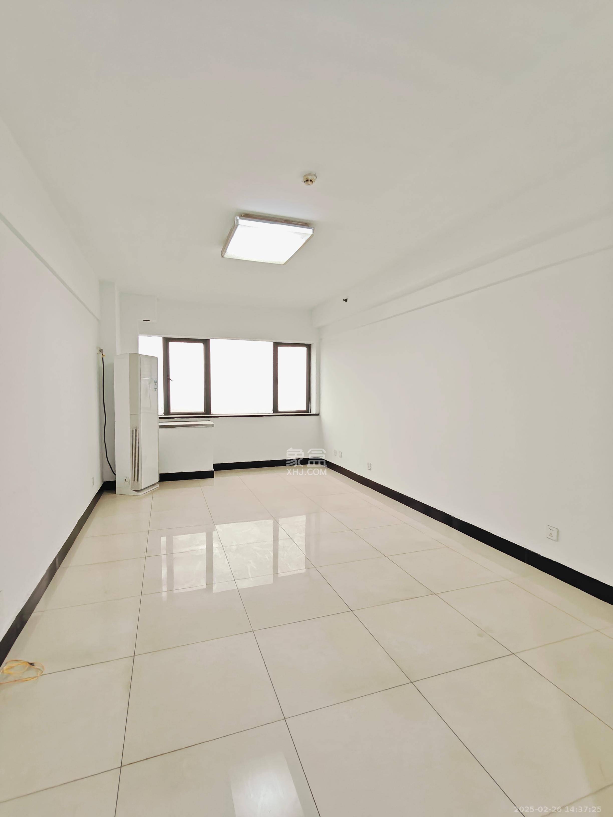 湘域中央 1室1厅1卫 1800.0元/月 湘域中央 1室1厅1卫 1800.0元/月室内图