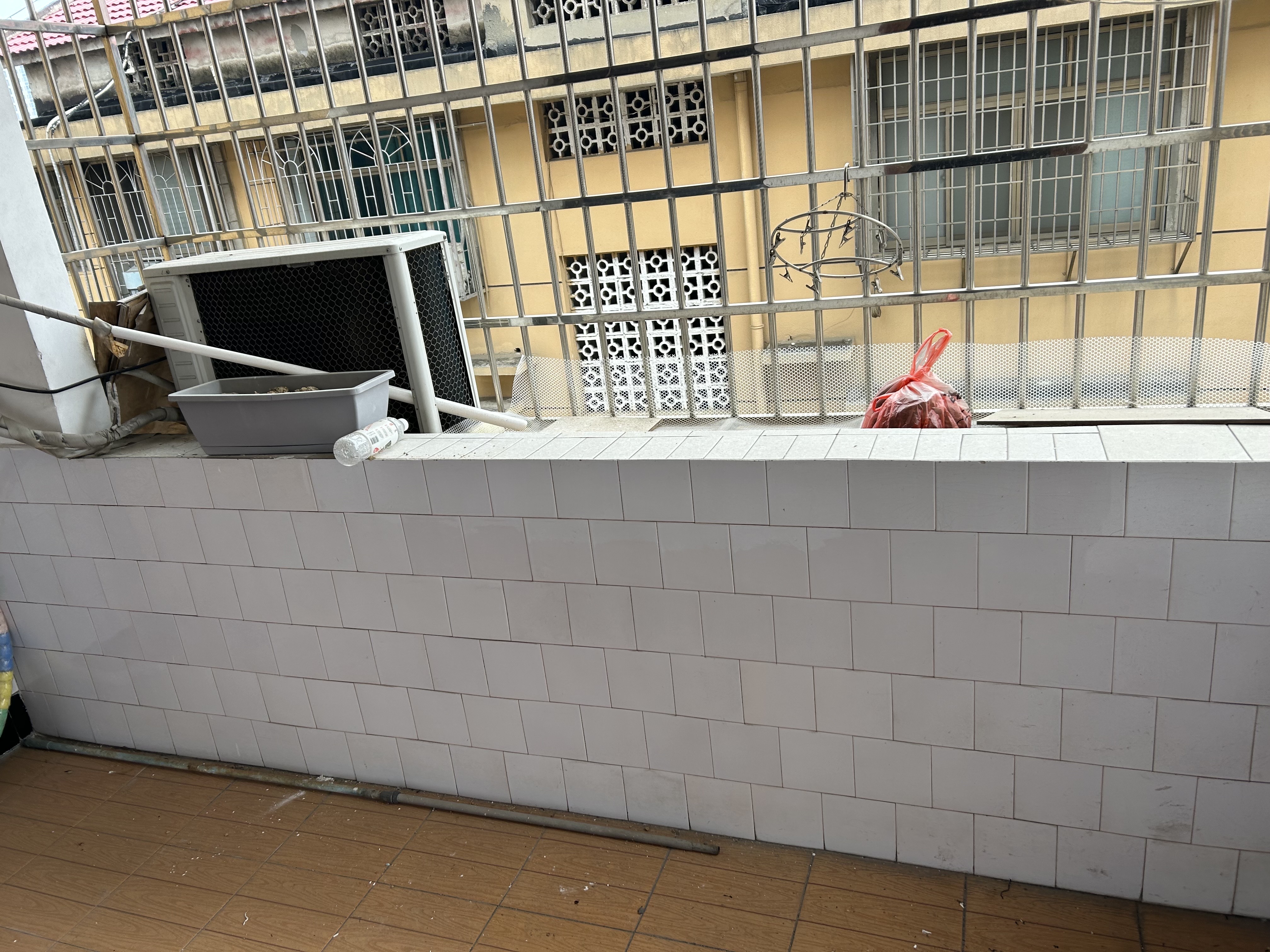 物资局家属楼（童家社区）  2室2厅1卫    38.0万客厅