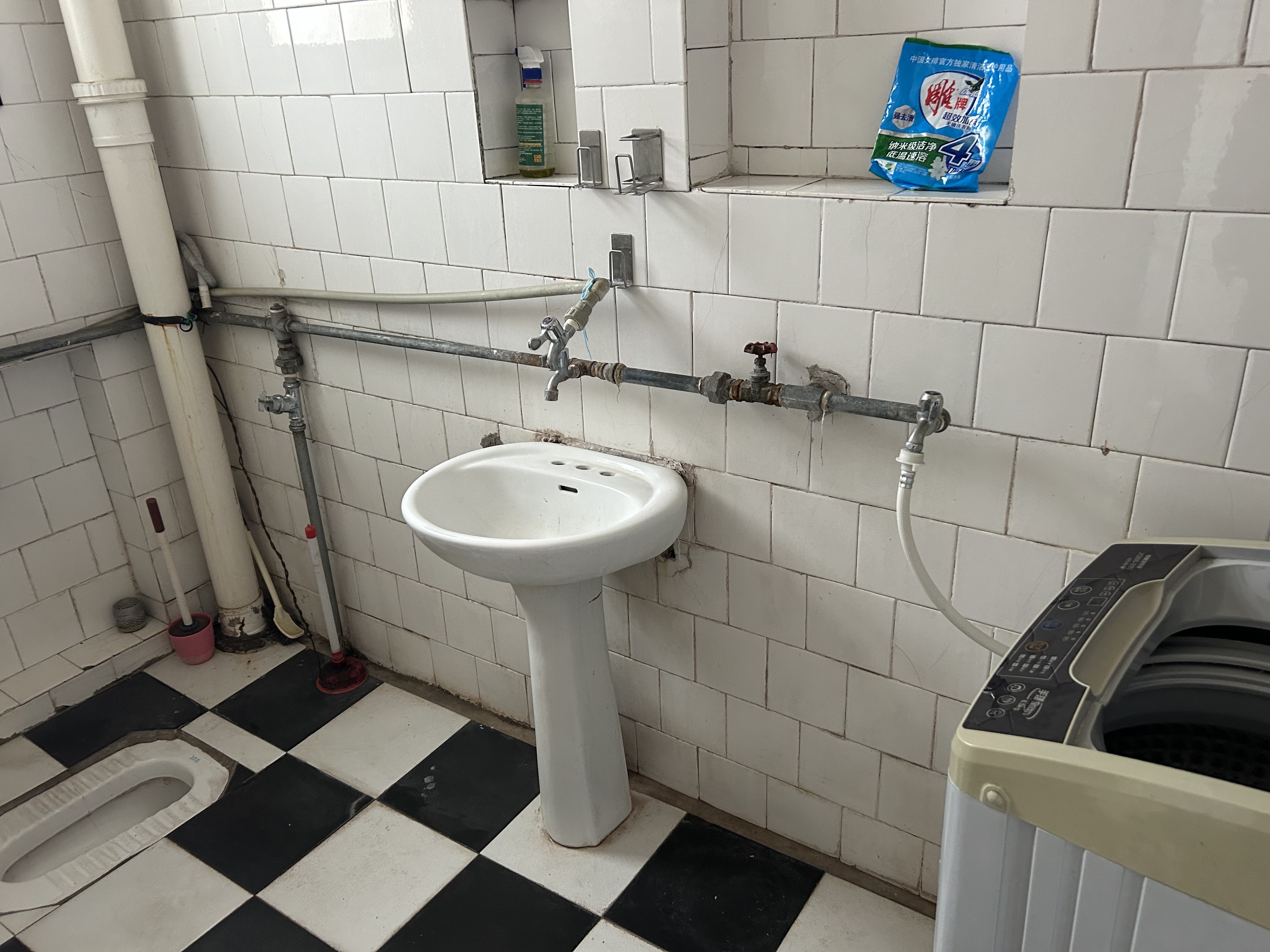 物资局家属楼（童家社区）  2室2厅1卫    38.0万客厅