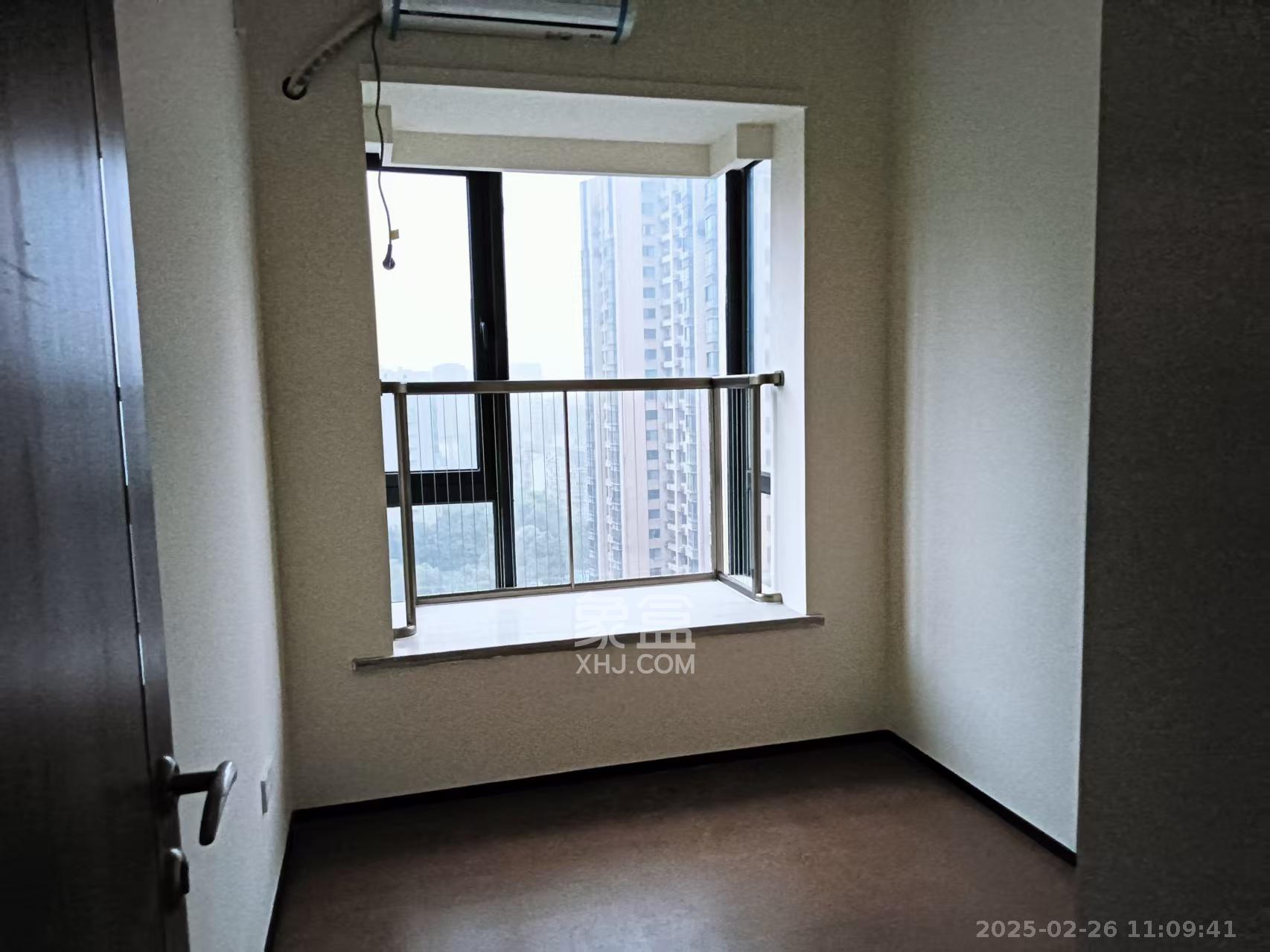 恒大金融广场 2室2厅1卫 2700.00元/月 恒大金融广场 2室2厅1卫 2700.00元/月室内图