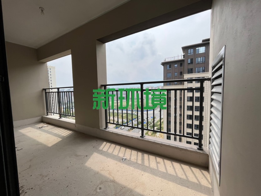 荣盛花语书苑 4室2厅2卫 85.0万 荣盛花语书苑 4室2厅2卫 85.0万客厅