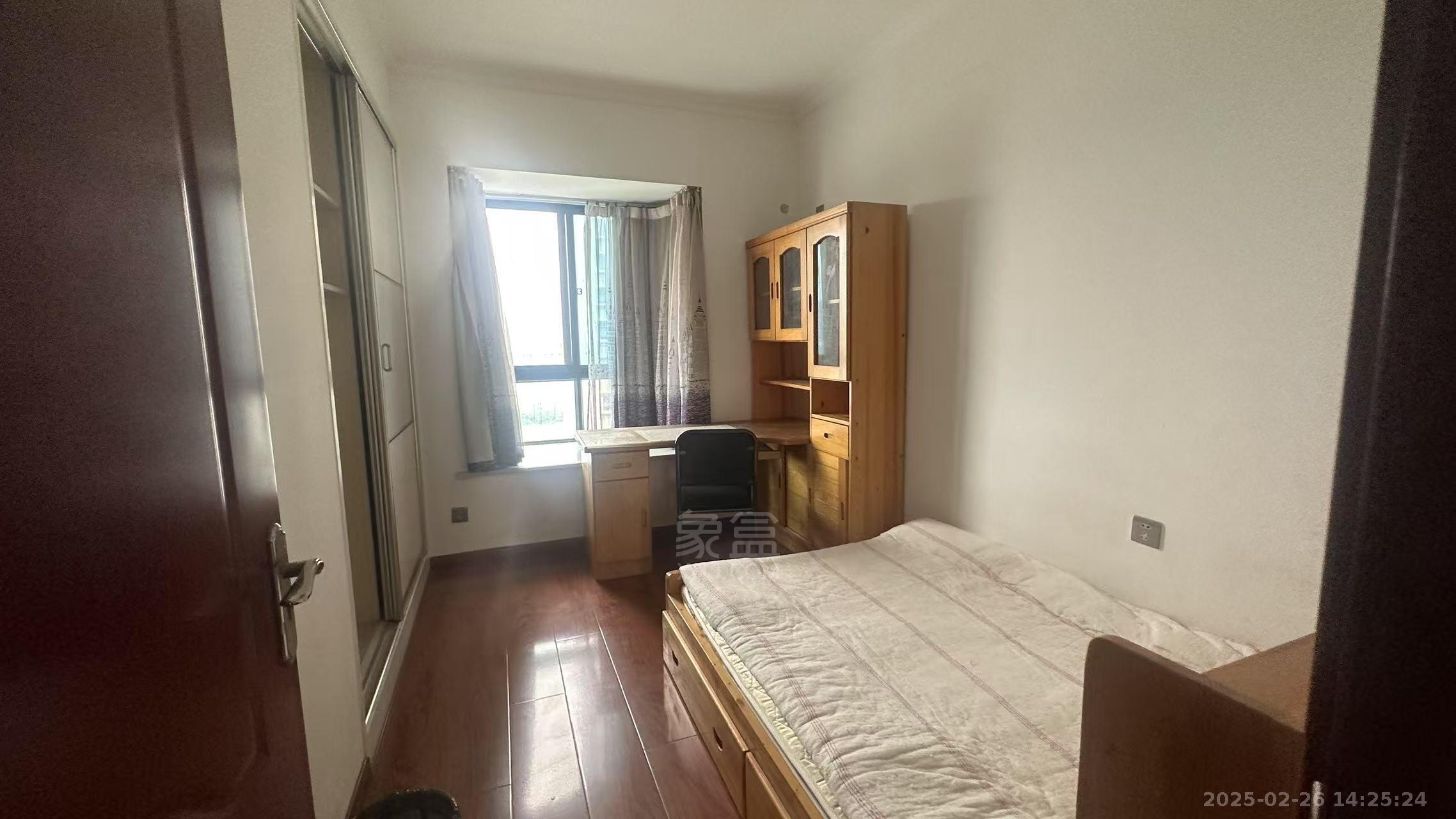 龙腾国际 3室2厅2卫 1800.0元/月 龙腾国际 3室2厅2卫 1800.0元/月室内图