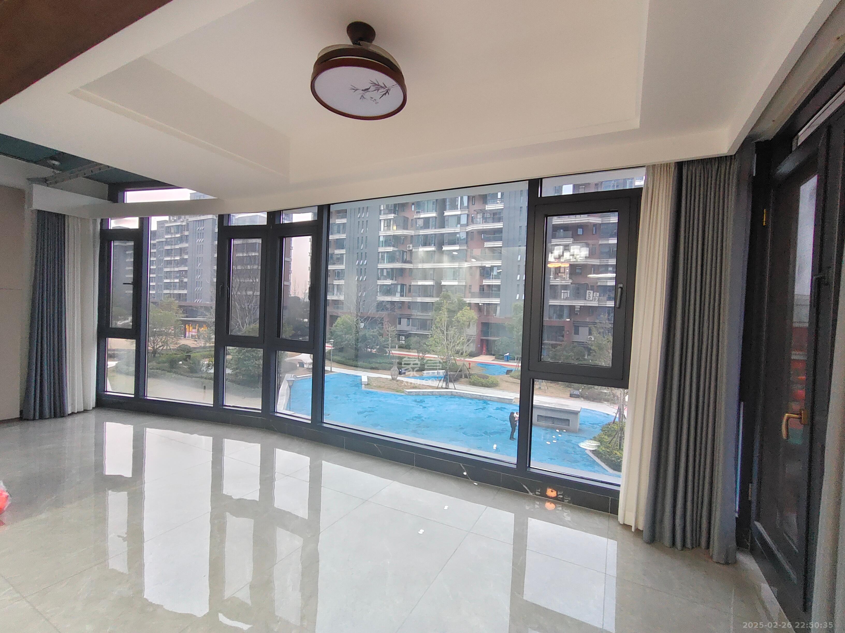 福天星中心(福天星雅苑) 4室2厅2卫 4600.0元/月 福天星中心(福天星雅苑) 4室2厅2卫 4600.0元/月室内图