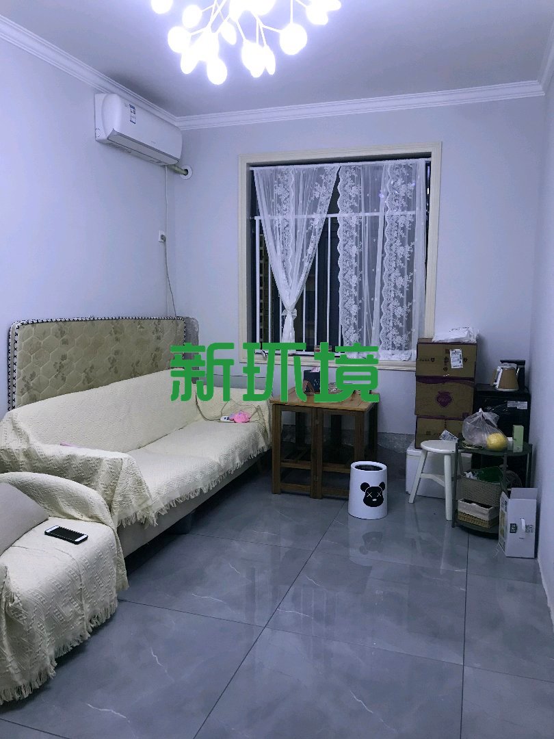 龙源华城  1室1厅1卫   35.00万客厅