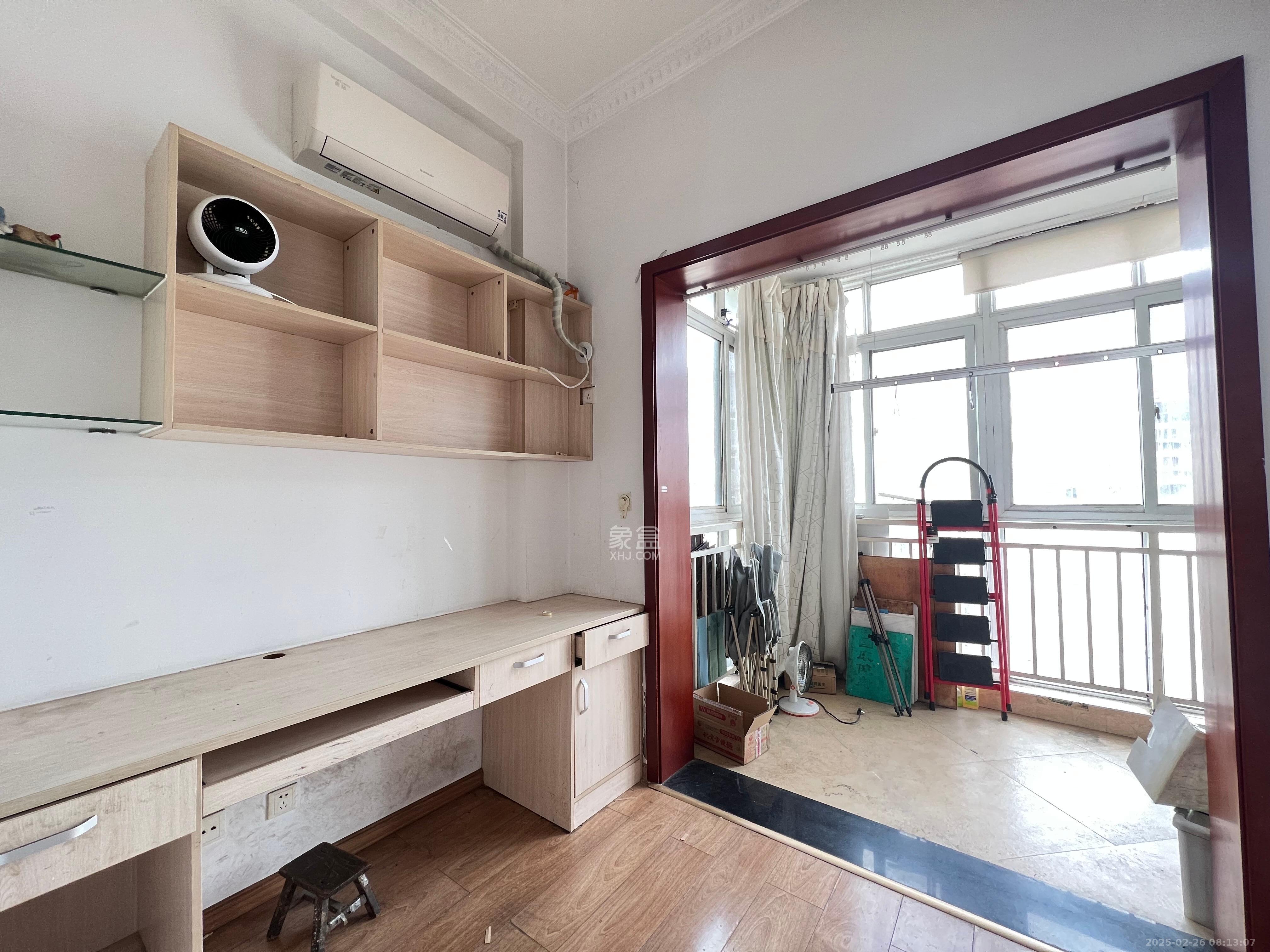 恩瑞麓山名园(龙王港小区) 3室2厅2卫 2300.0元/月 恩瑞麓山名园(龙王港小区) 3室2厅2卫 2300.0元/月室内图