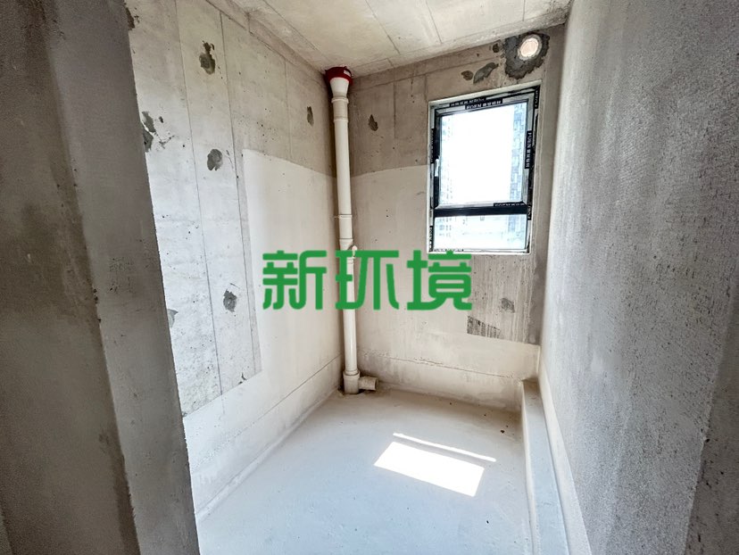 荣盛花语书院  3室2厅2卫   63.80万客厅