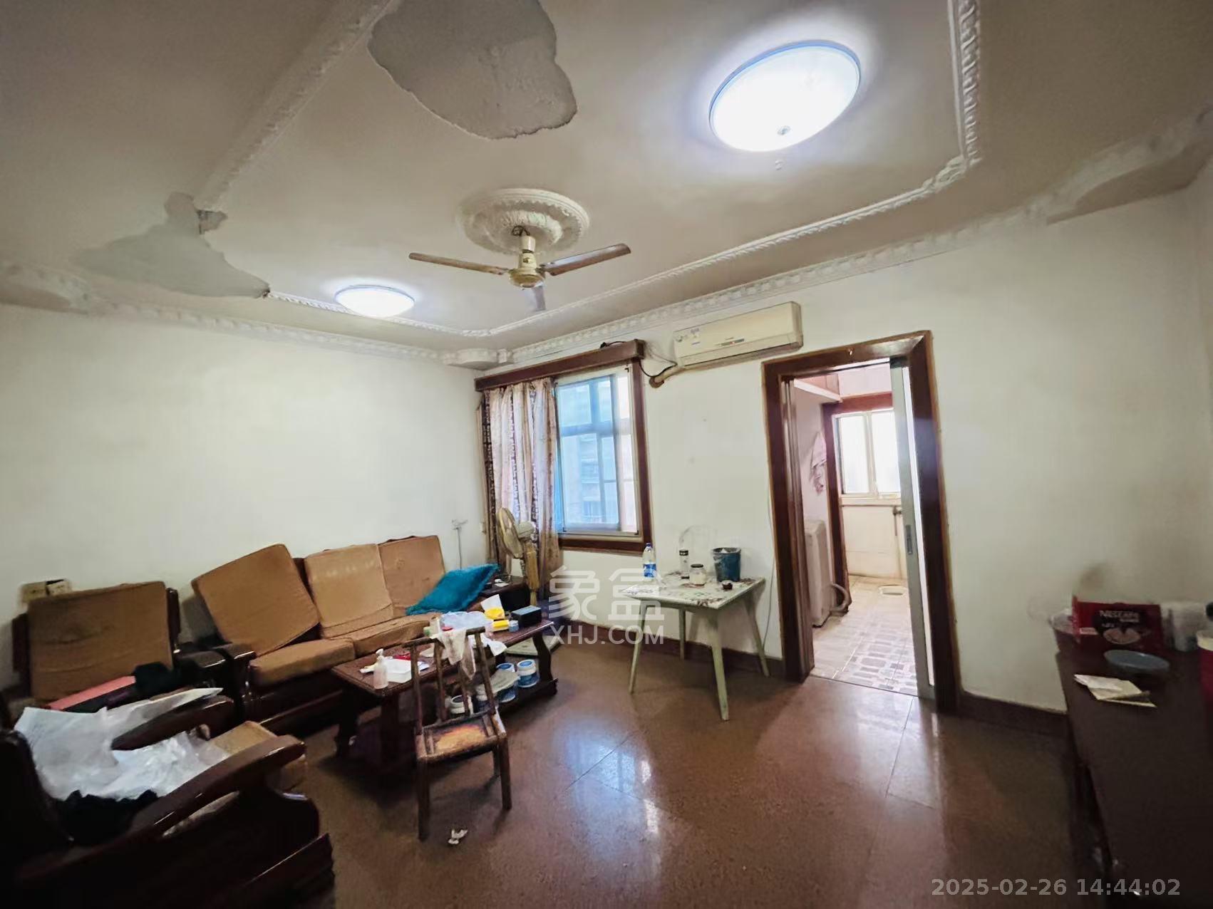 解放村 3室1厅1卫 800.0元/月 解放村 3室1厅1卫 800.0元/月室内图