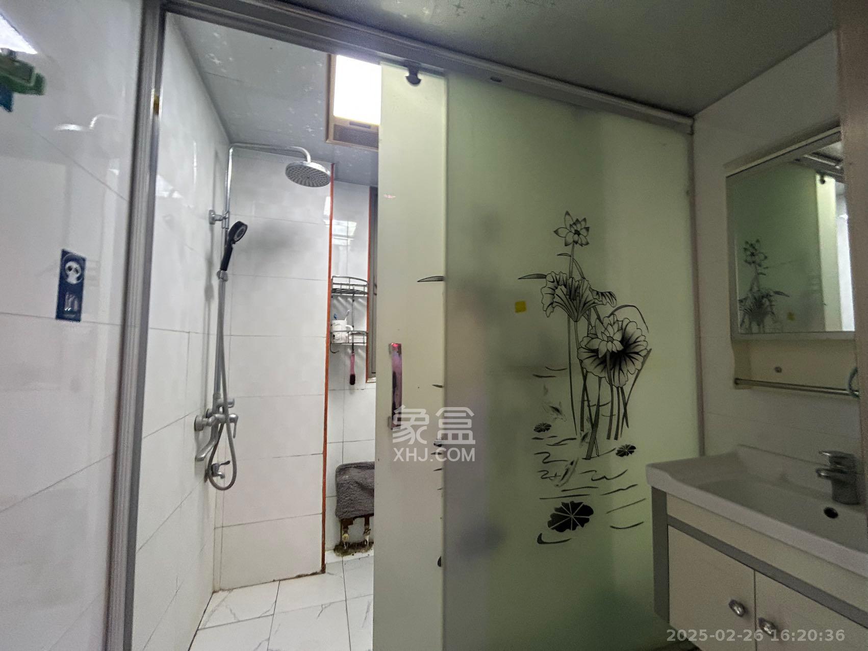 怡海星城 3室2厅2卫 2000.0元/月 怡海星城 3室2厅2卫 2000.0元/月室内图