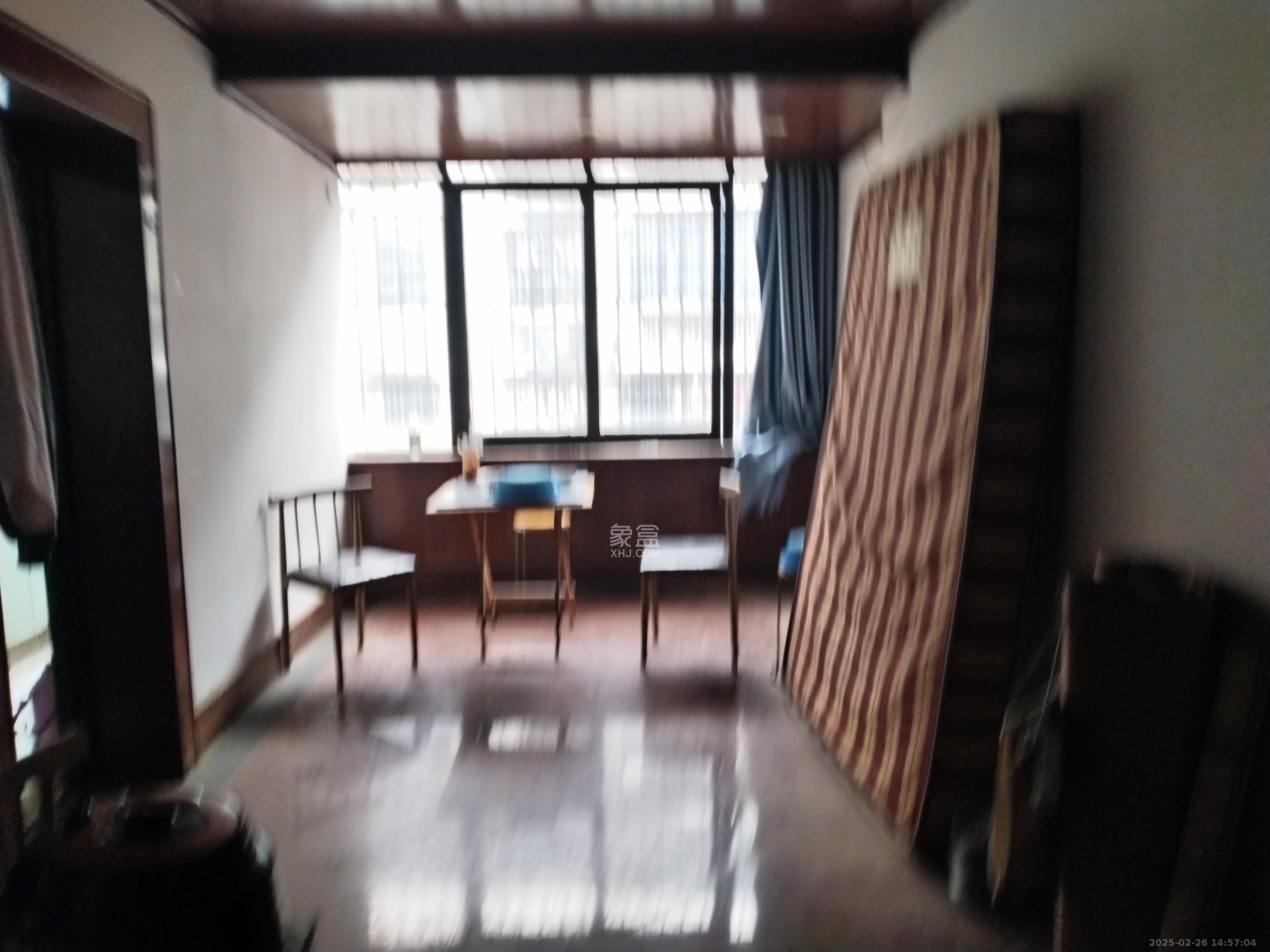 燕山街社区 2室2厅1卫 2000.0元/月 燕山街社区 2室2厅1卫 2000.0元/月室内图