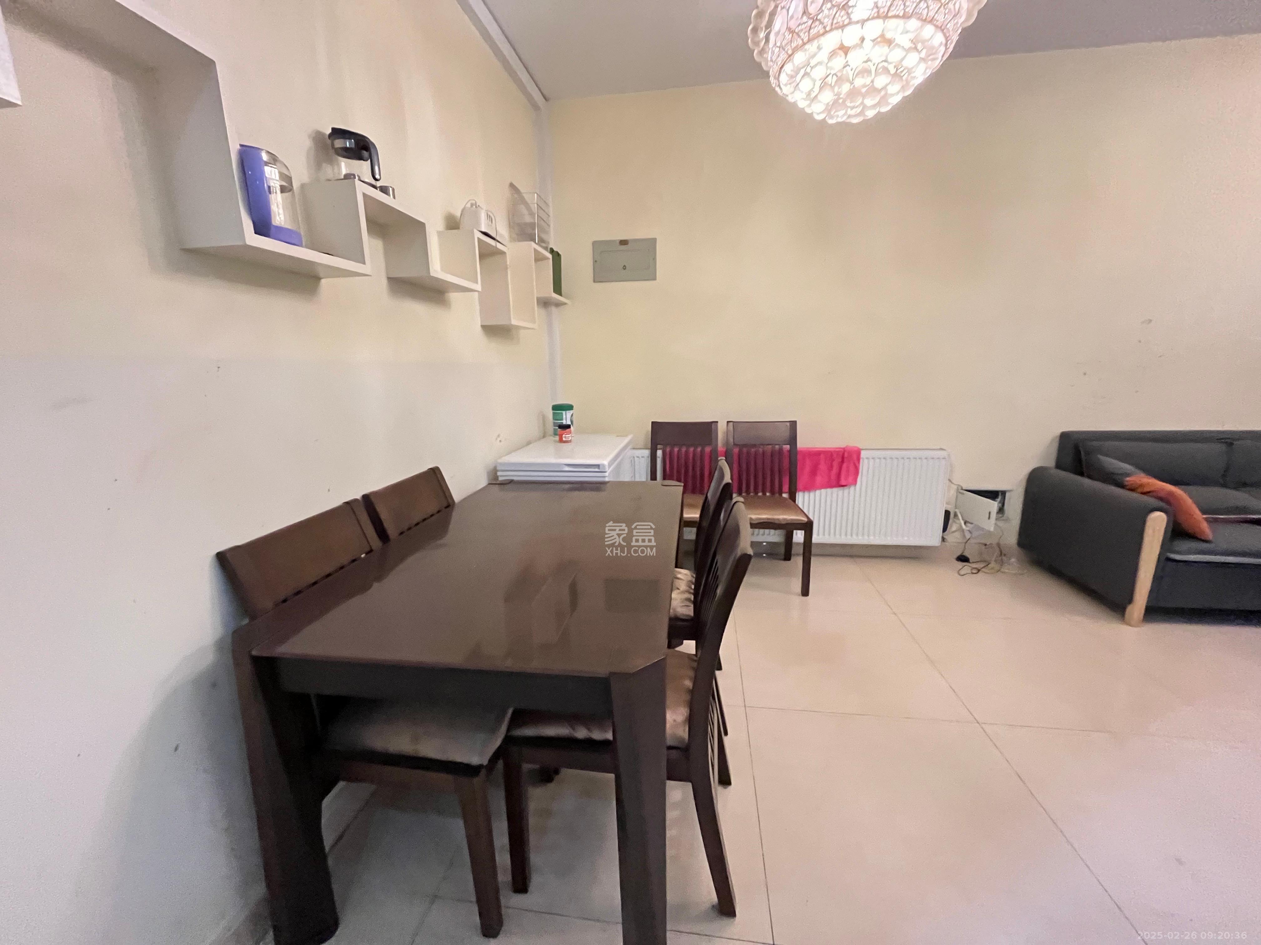 湘江世纪城达江苑 1室2厅2卫 2300.0元/月 湘江世纪城达江苑 1室2厅2卫 2300.0元/月室内图