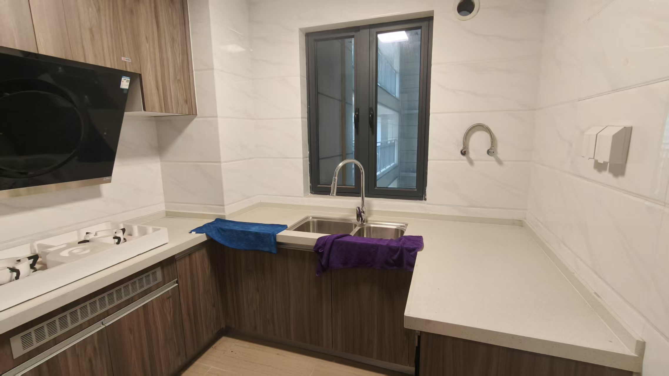 碧桂园梓山府 3室2厅2卫 1500.0元/月 碧桂园梓山府 3室2厅2卫 1500.0元/月室内图