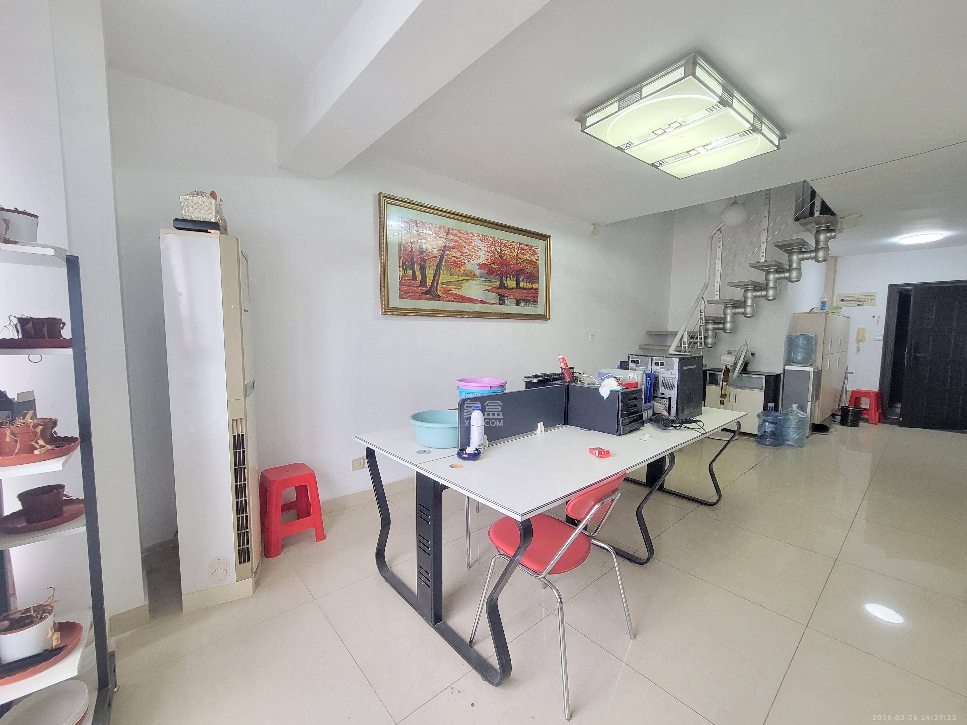 兰亭峰景 1室2厅1卫 2200.0元/月 兰亭峰景 1室2厅1卫 2200.0元/月室内图