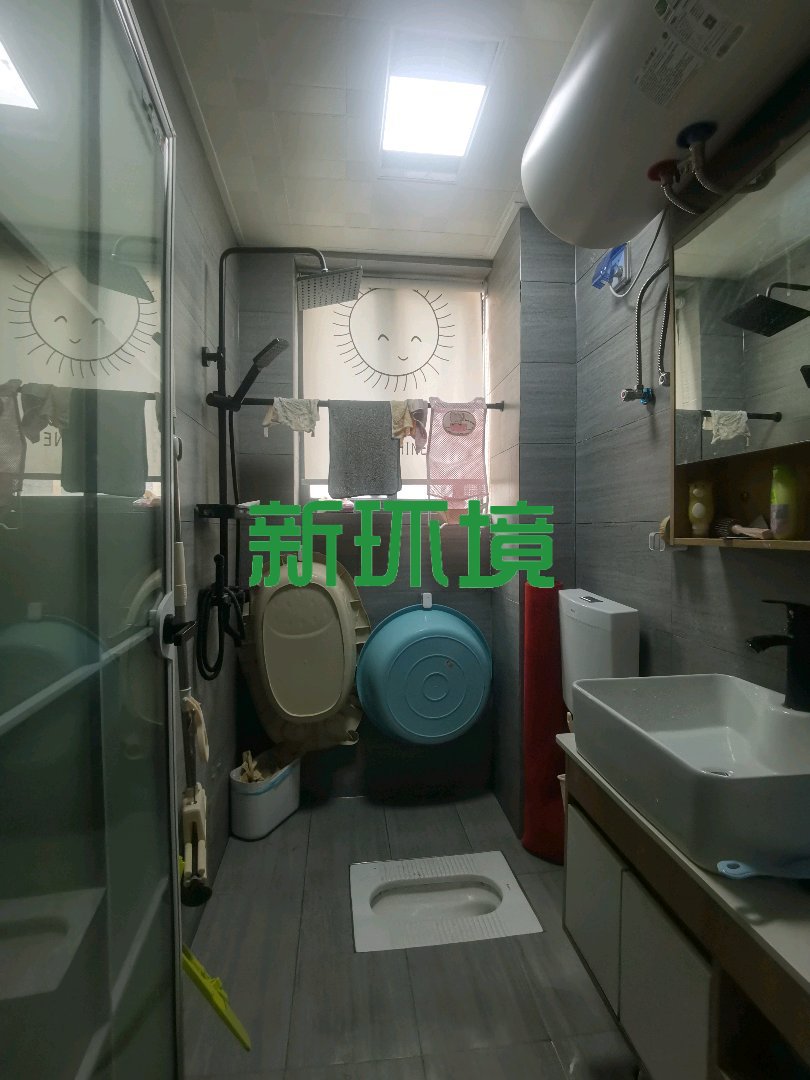 龙源华城  1室1厅1卫   35.00万客厅