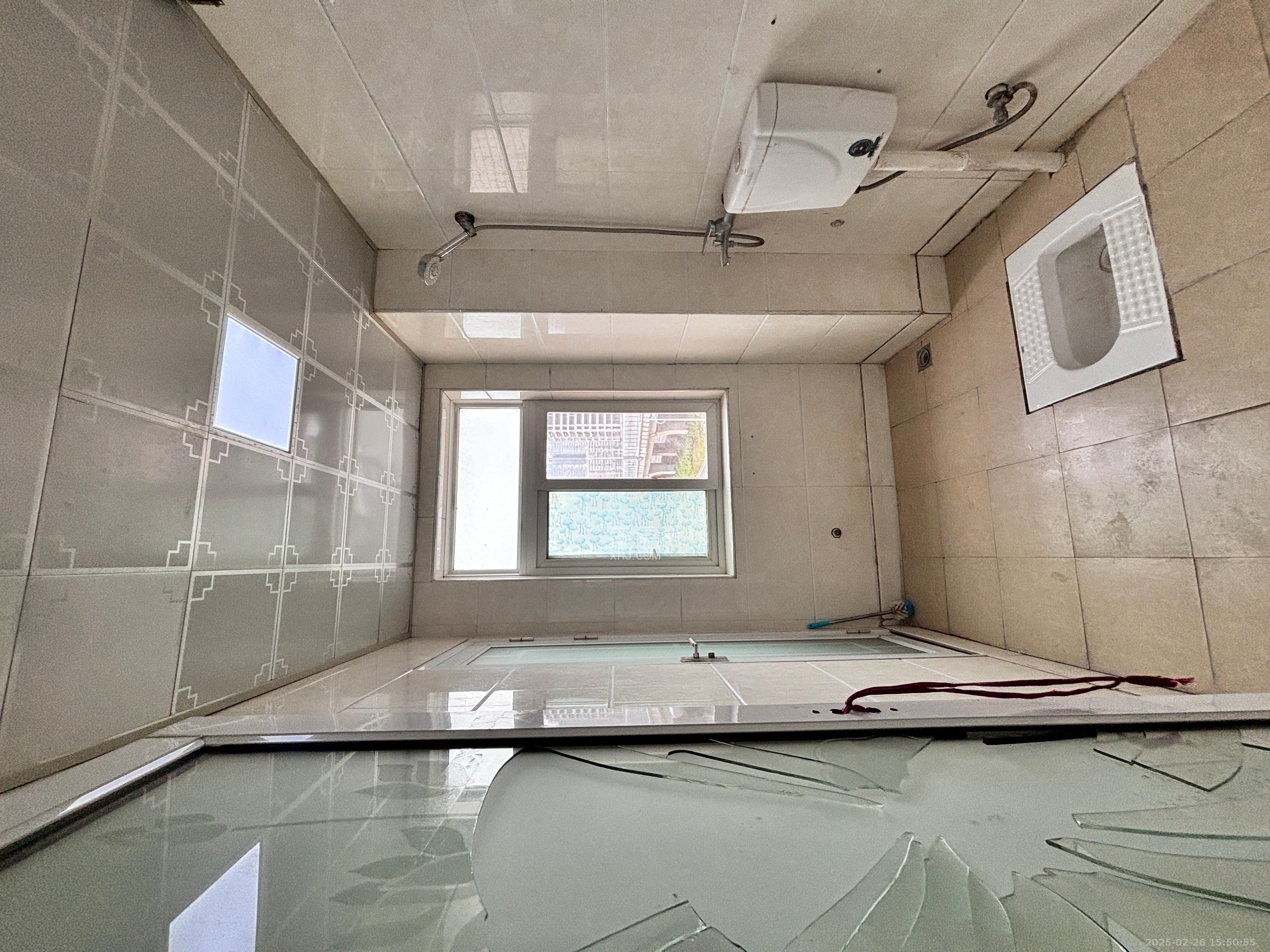 大塘湾公寓 3室2厅2卫 2000.0元/月 大塘湾公寓 3室2厅2卫 2000.0元/月室内图