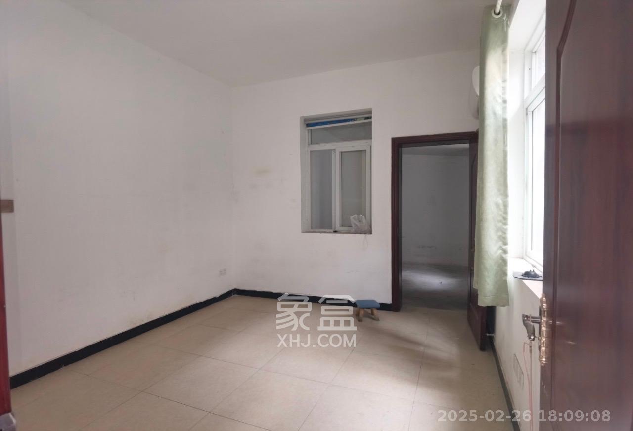 佘家塘、富雅里散盘 6室2厅2卫 4200.0元/月 佘家塘、富雅里散盘 6室2厅2卫 4200.0元/月室内图