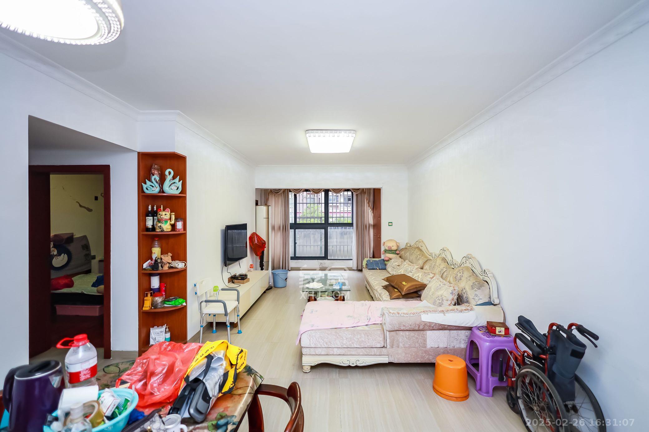 山水新城 3室2厅1卫 1000.0元/月 山水新城 3室2厅1卫 1000.0元/月室内图