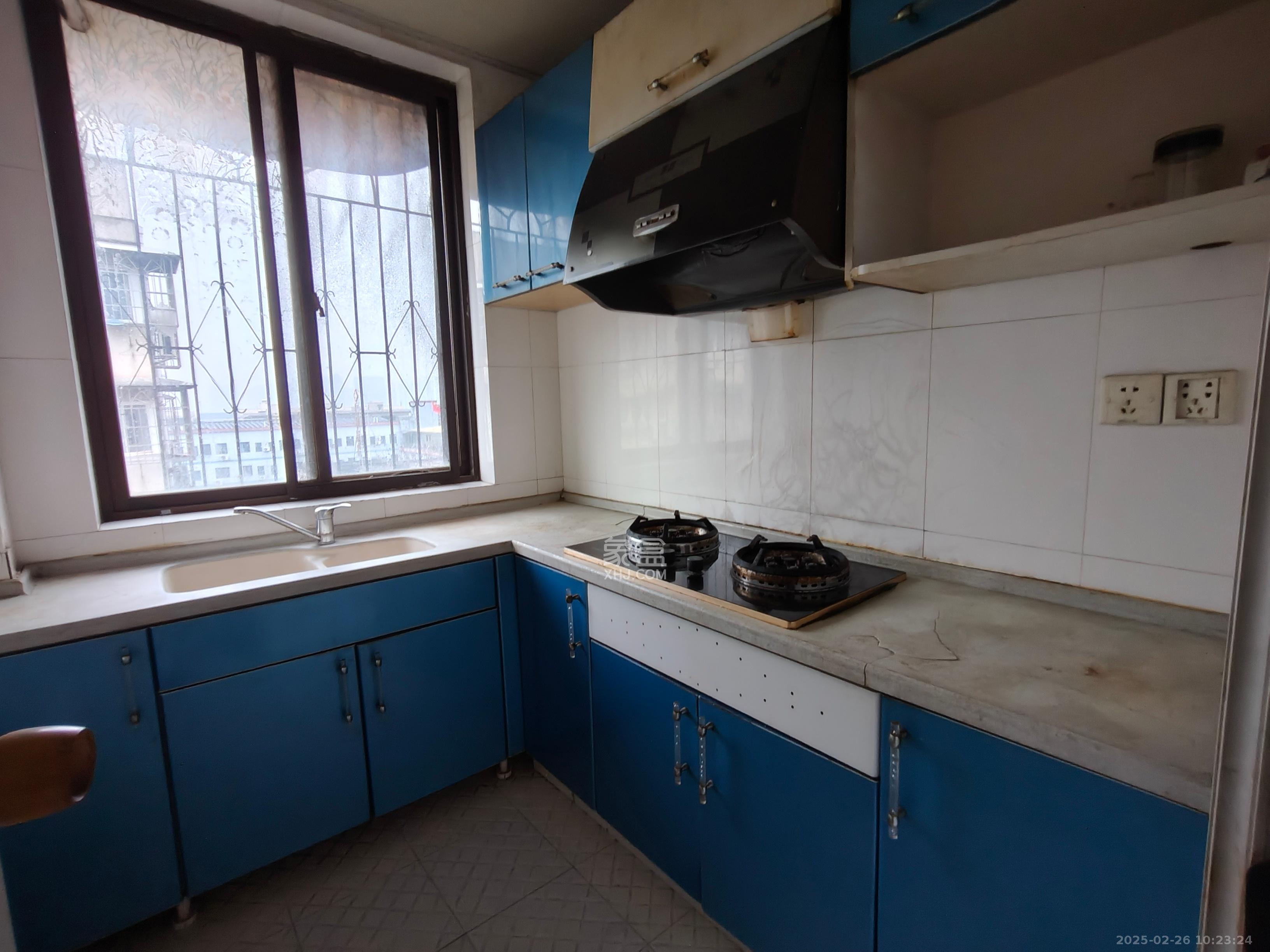 山水庭院  2室1厅1卫    2000.0元/月 山水庭院  2室1厅1卫    2000.0元/月室内图