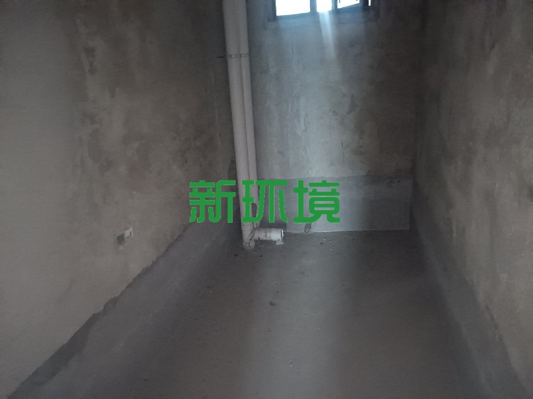 东方明珠  3室2厅2卫   58.00万客厅