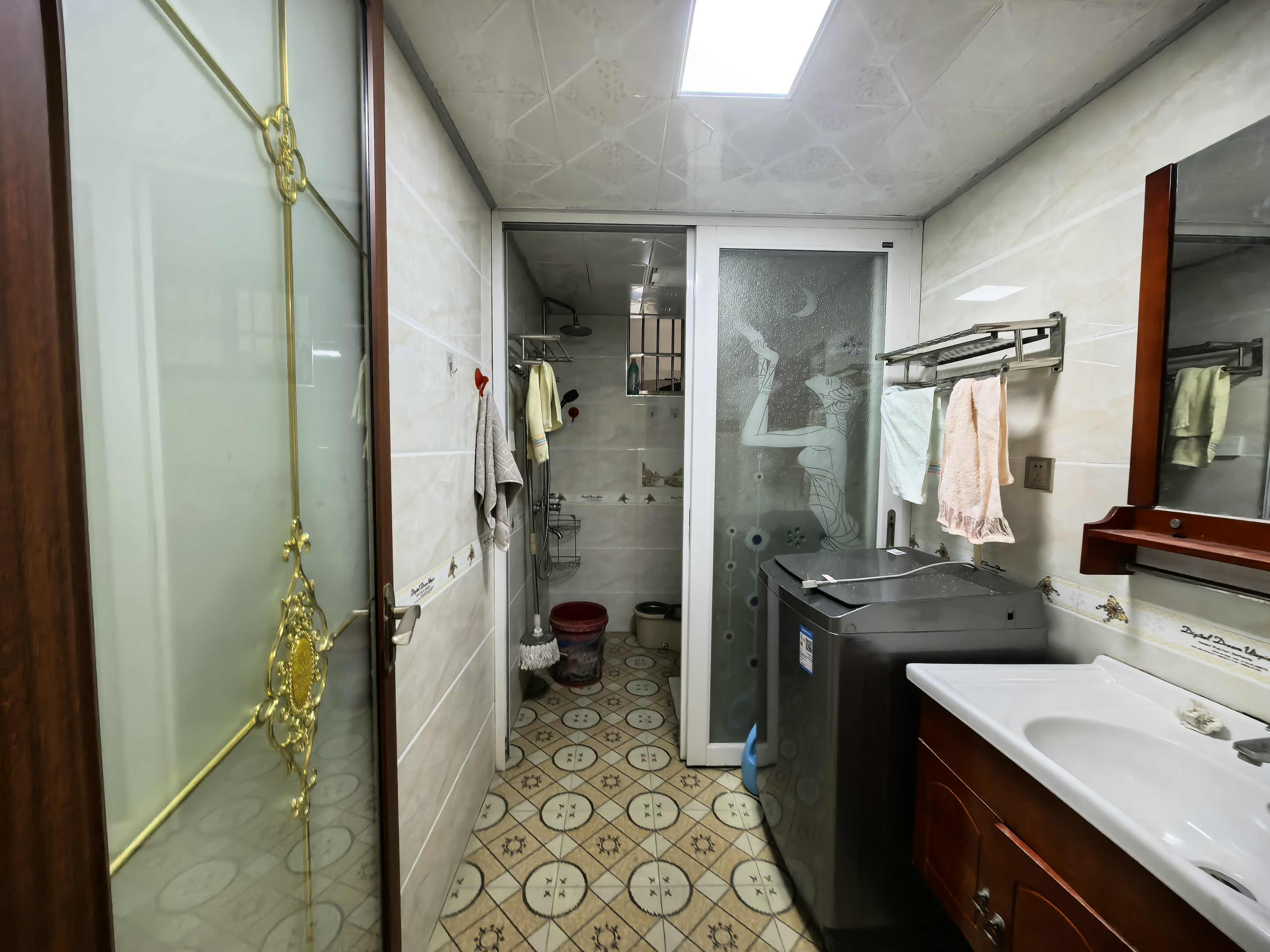 城南壹号 3室2厅2卫 65.8万 城南壹号 3室2厅2卫 65.8万客厅