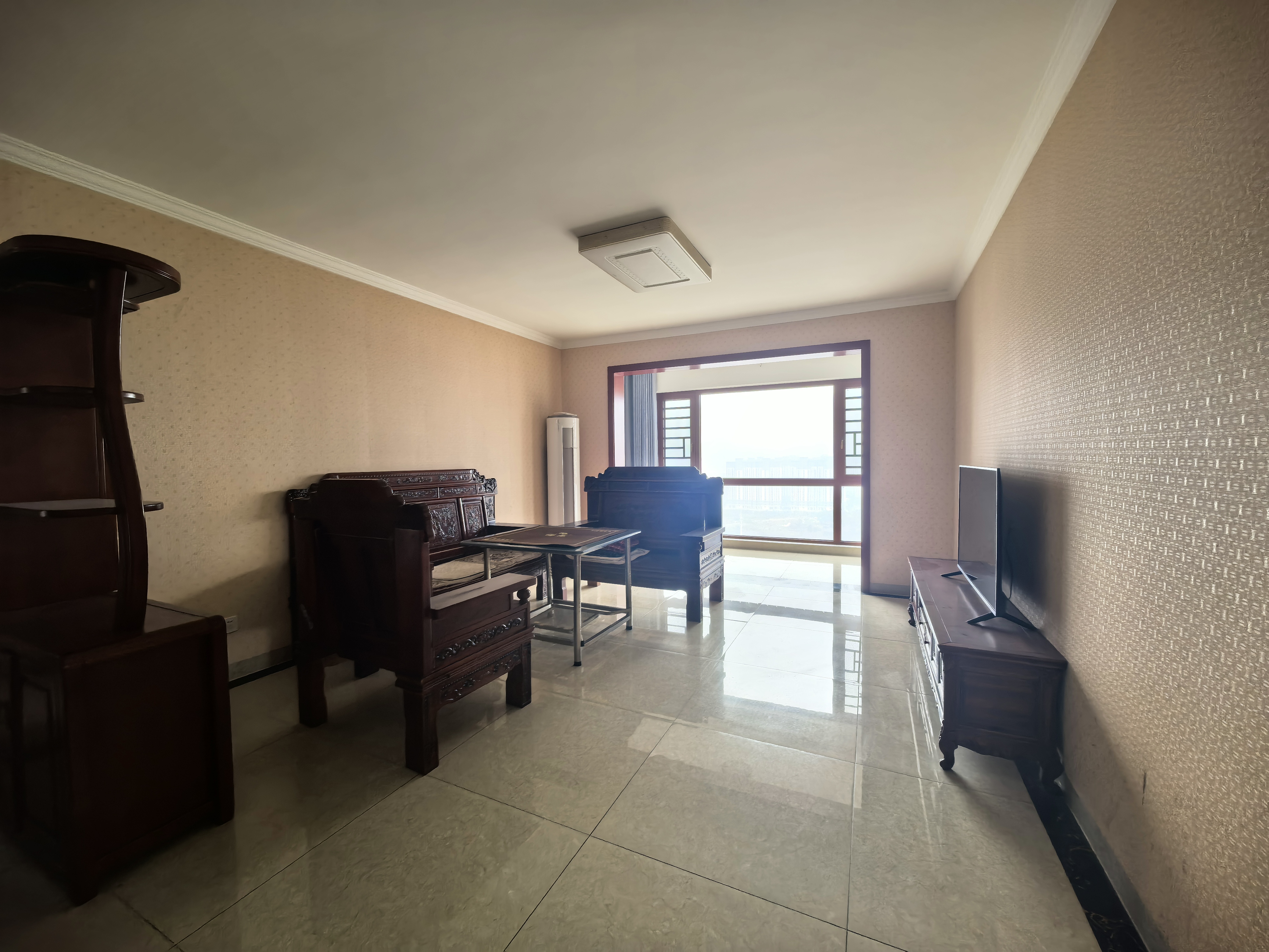 壹号公馆  3室2厅2卫    2000.0元/月 壹号公馆  3室2厅2卫    2000.0元/月室内图