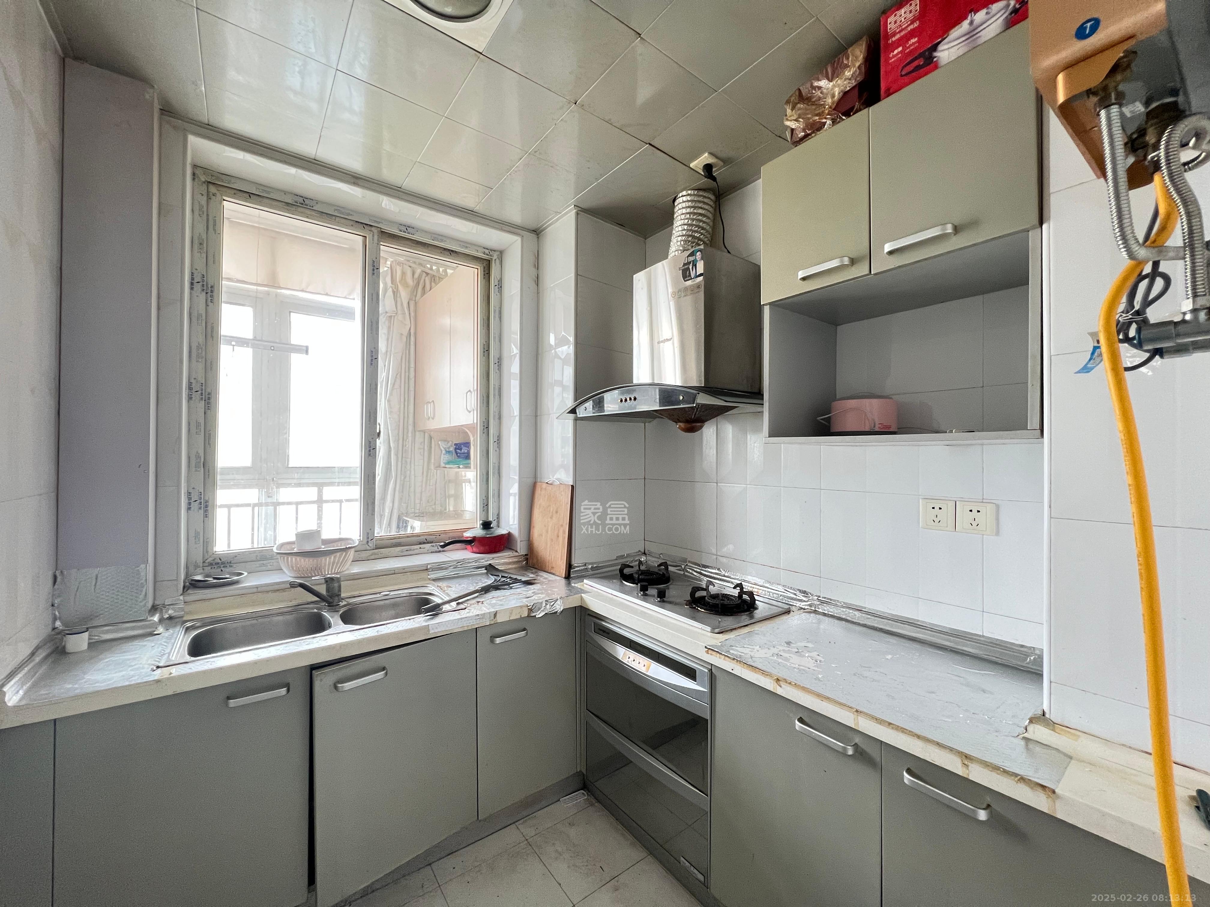 恩瑞麓山名园(龙王港小区) 3室2厅2卫 2300.0元/月 恩瑞麓山名园(龙王港小区) 3室2厅2卫 2300.0元/月室内图