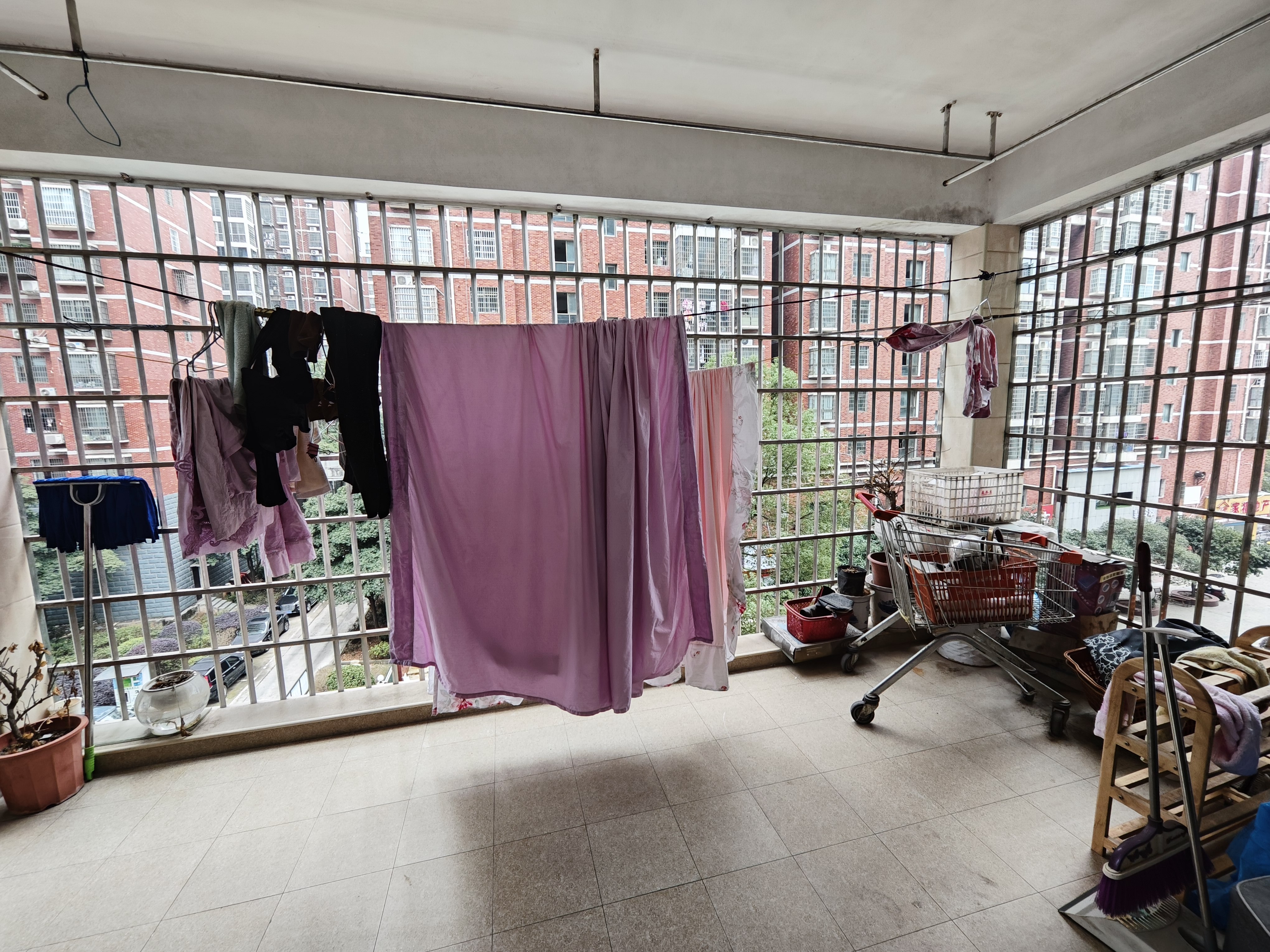 东方豪苑  3室2厅2卫    1800.0元/月室内图