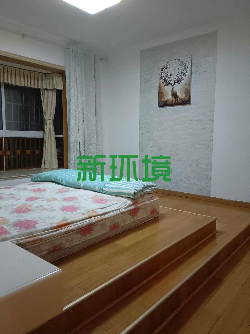 雅典国际家园  4室2厅2卫   78.00万客厅