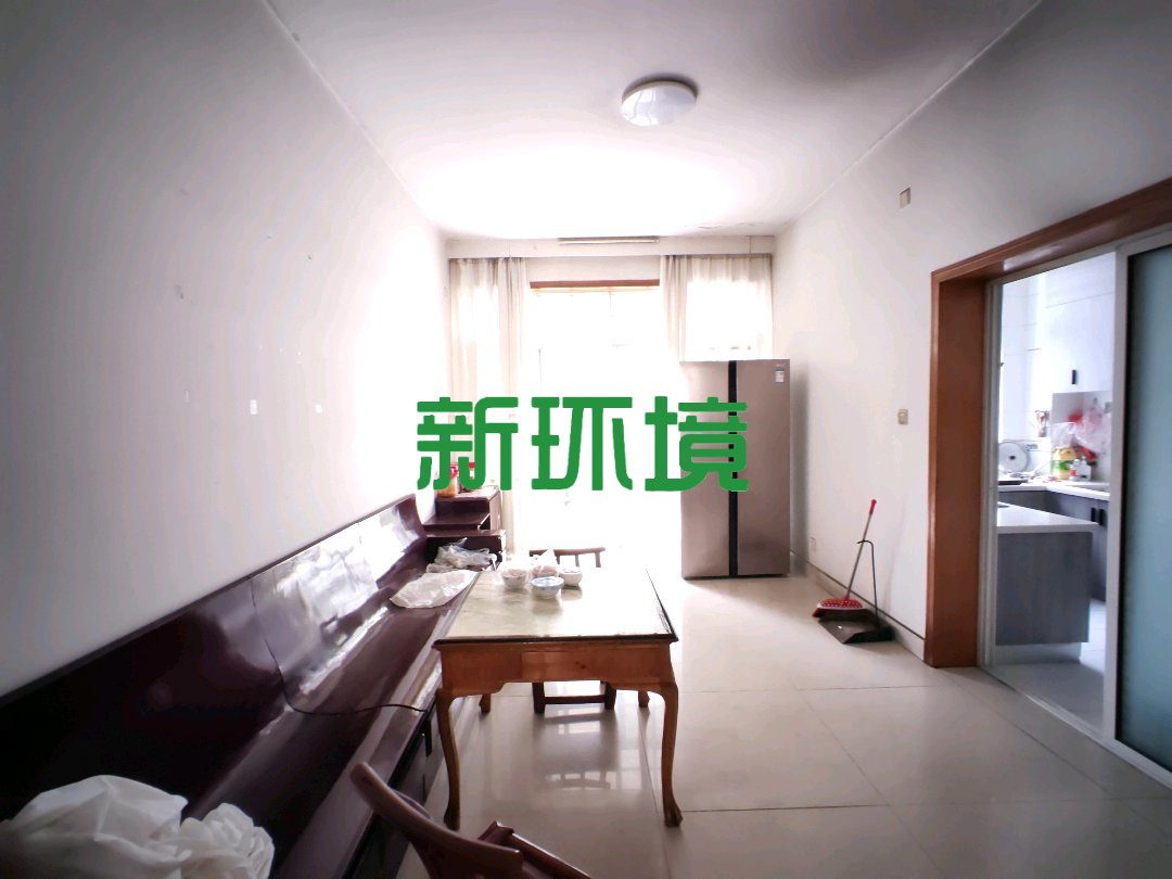 南庄花园 4室2厅2卫 135.0万 南庄花园 4室2厅2卫 135.0万客厅