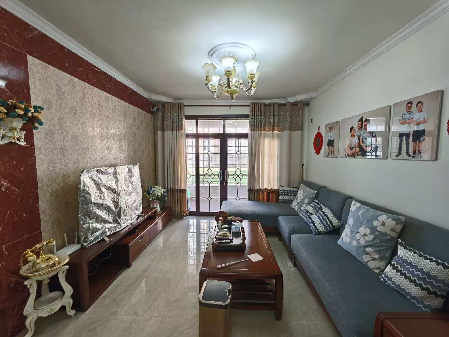 润江财苑 3室2厅2卫 2200.0元/月 润江财苑 3室2厅2卫 2200.0元/月户型图