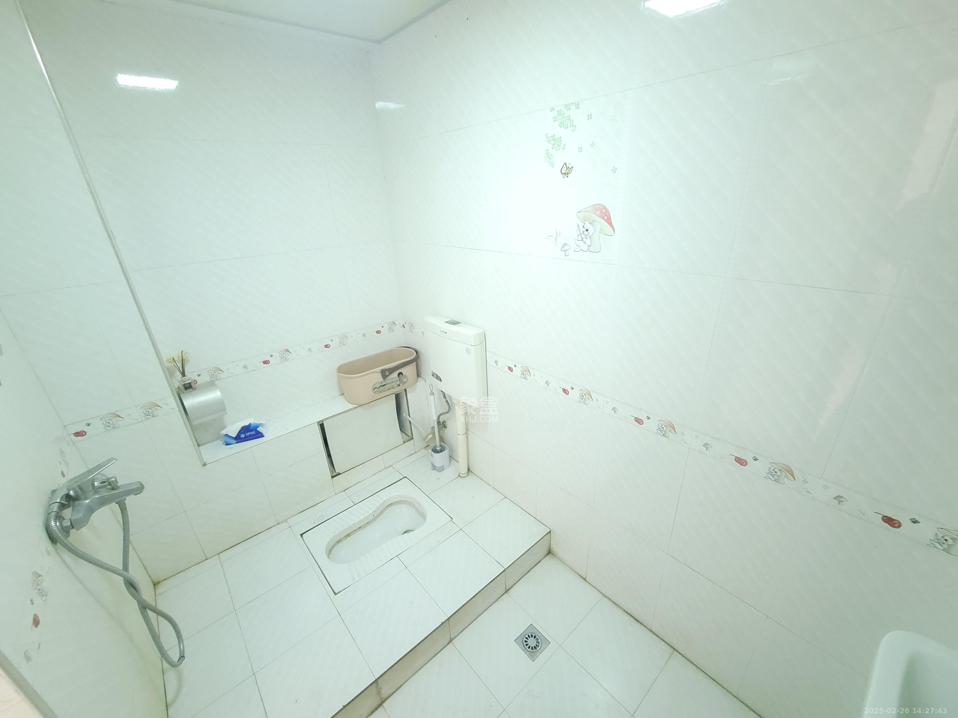 兰亭峰景 1室2厅1卫 2200.0元/月 兰亭峰景 1室2厅1卫 2200.0元/月室内图