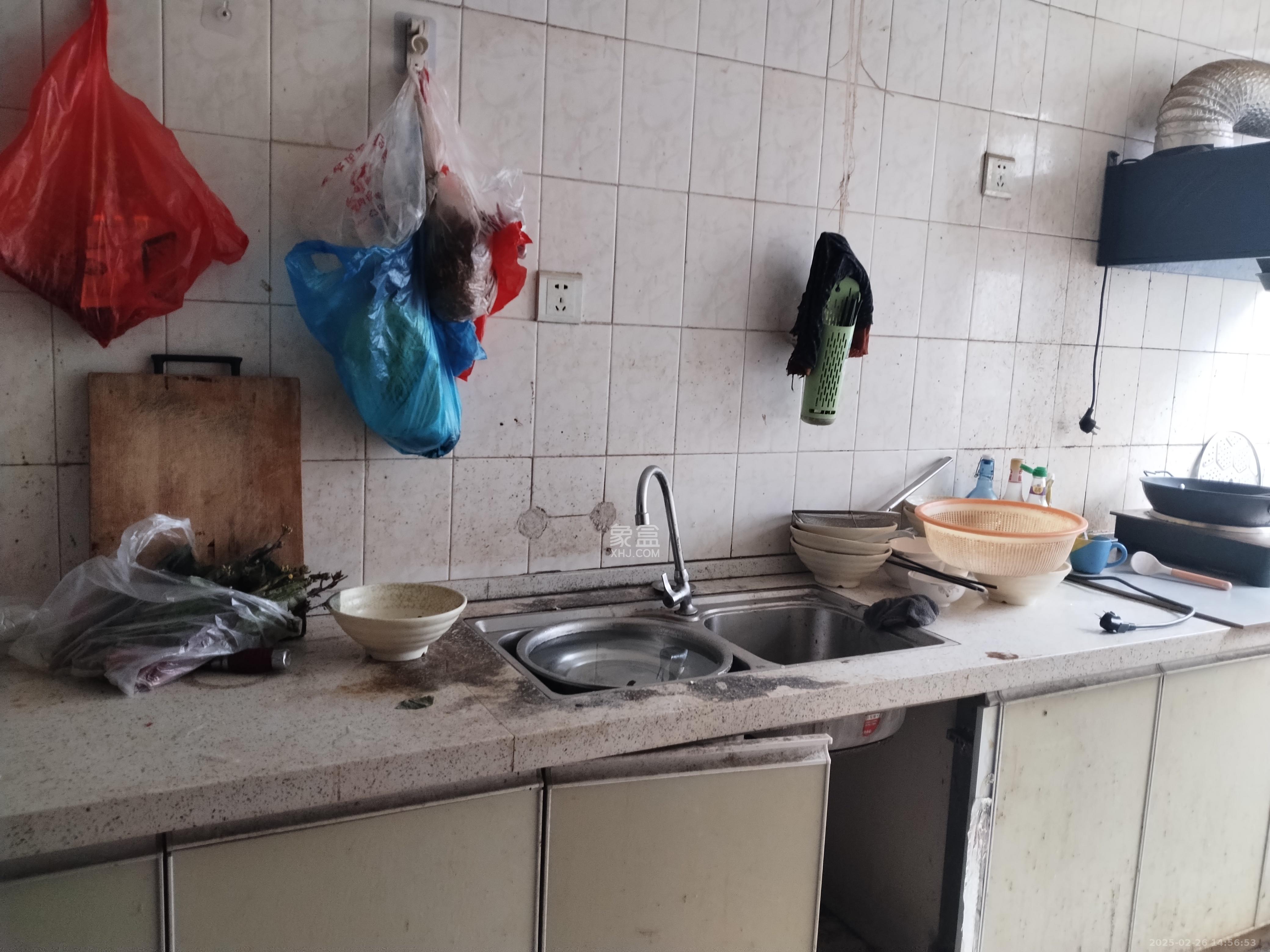 燕山街社区 2室2厅1卫 2000.0元/月 燕山街社区 2室2厅1卫 2000.0元/月室内图