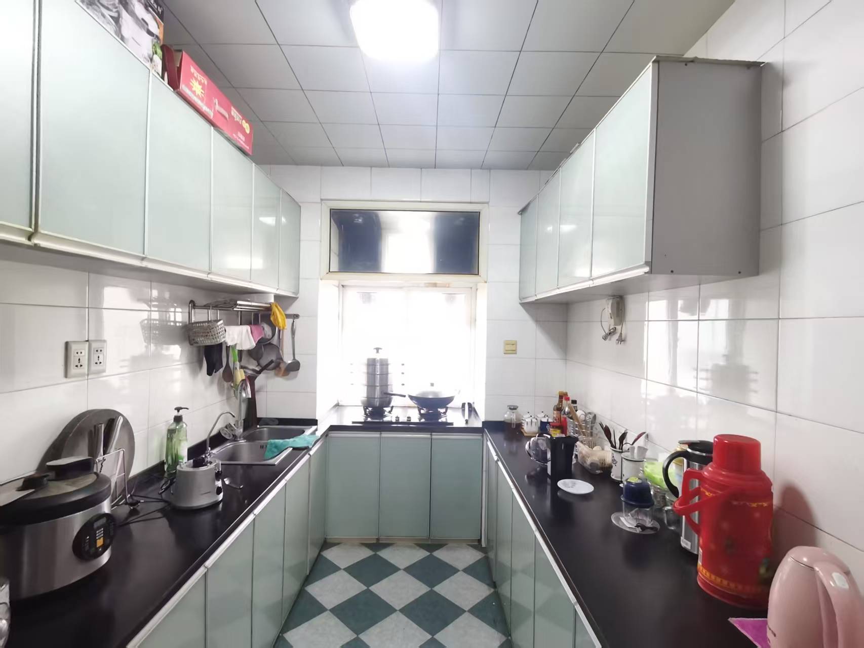 金泰花园 5室2厅2卫 90.0万 金泰花园 5室2厅2卫 90.0万室内图