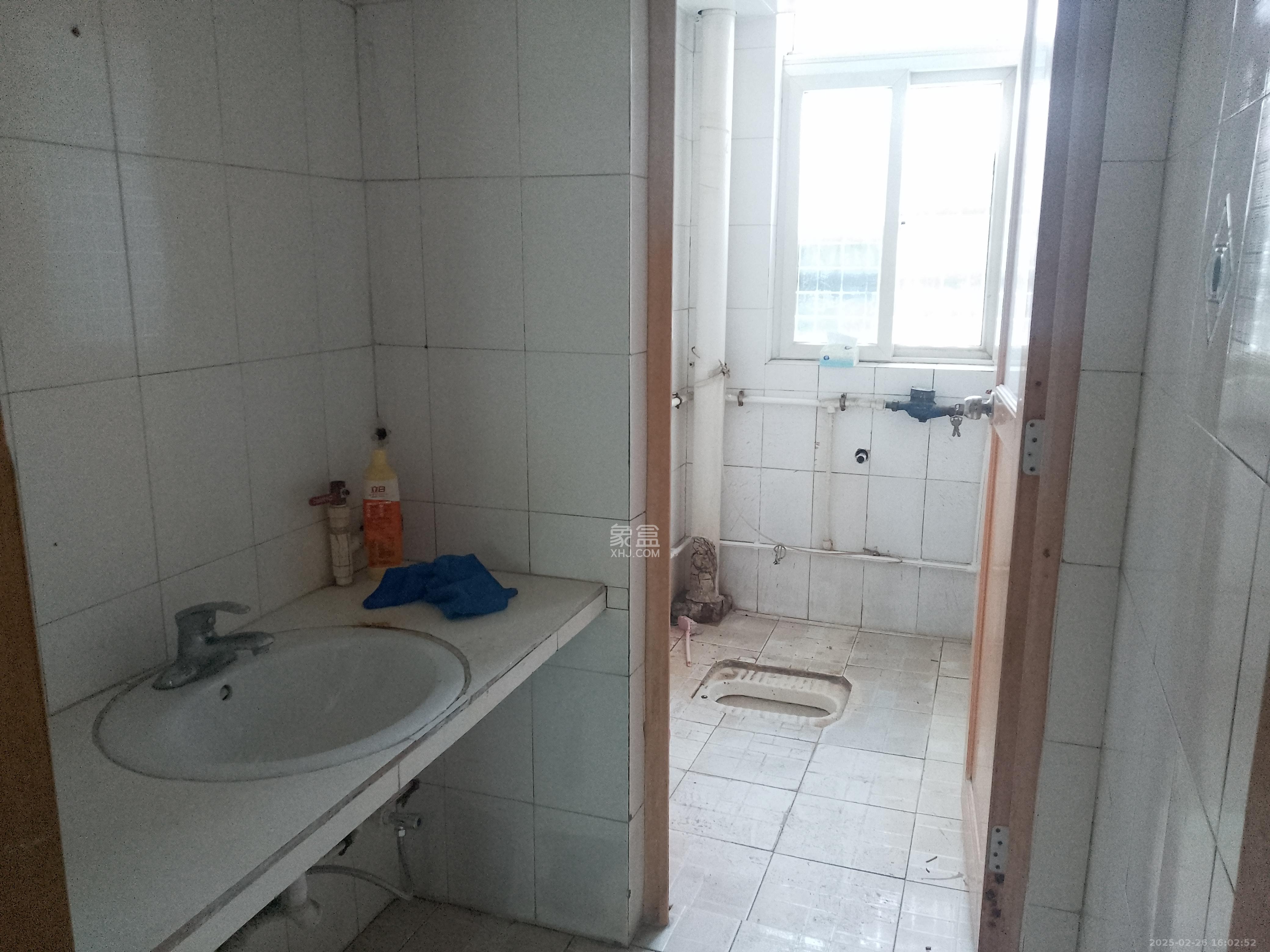 圆梦花园 3室2厅2卫 1700.0元/月 圆梦花园 3室2厅2卫 1700.0元/月室内图