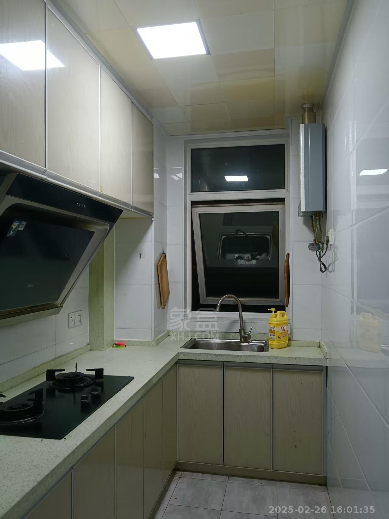 佳兆业金域天下三期  3室2厅1卫    1800.0元/月 佳兆业金域天下三期  3室2厅1卫    1800.0元/月室内图