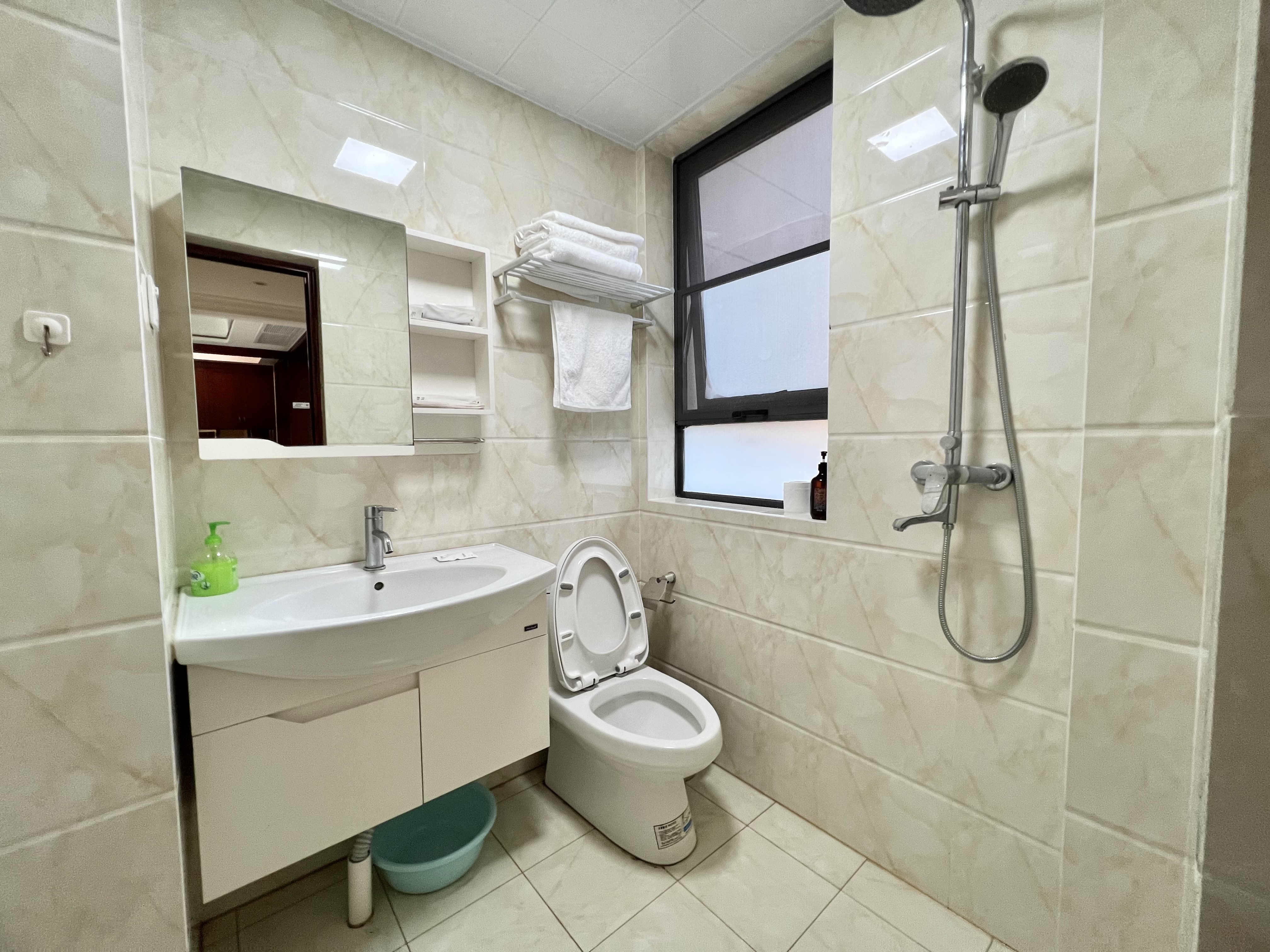 海航豪庭北苑 3室2厅2卫 300.0万 海航豪庭北苑 3室2厅2卫 300.0万室内图