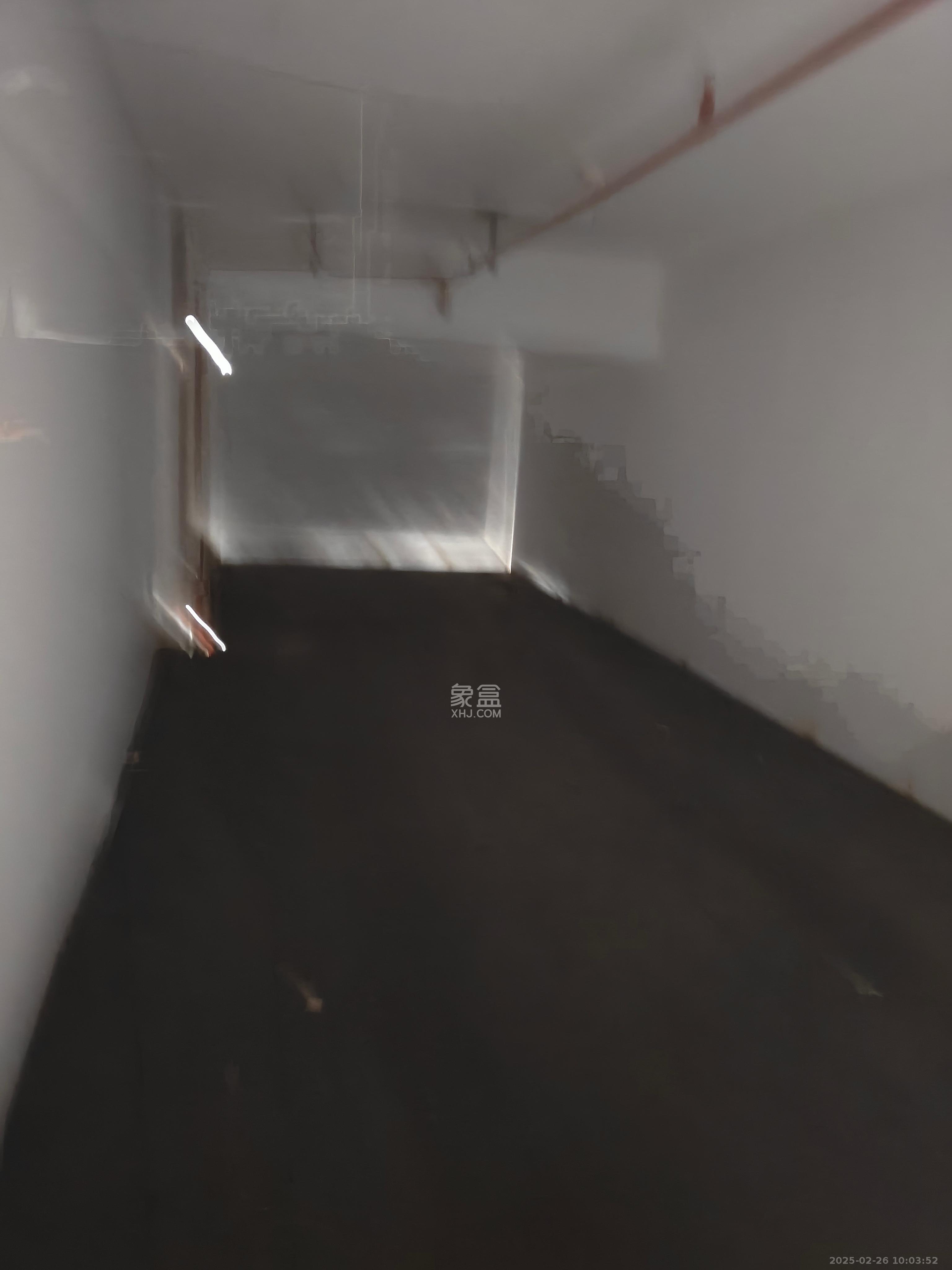 中南汽车世界   100.0㎡     3000.00元/月室内图
