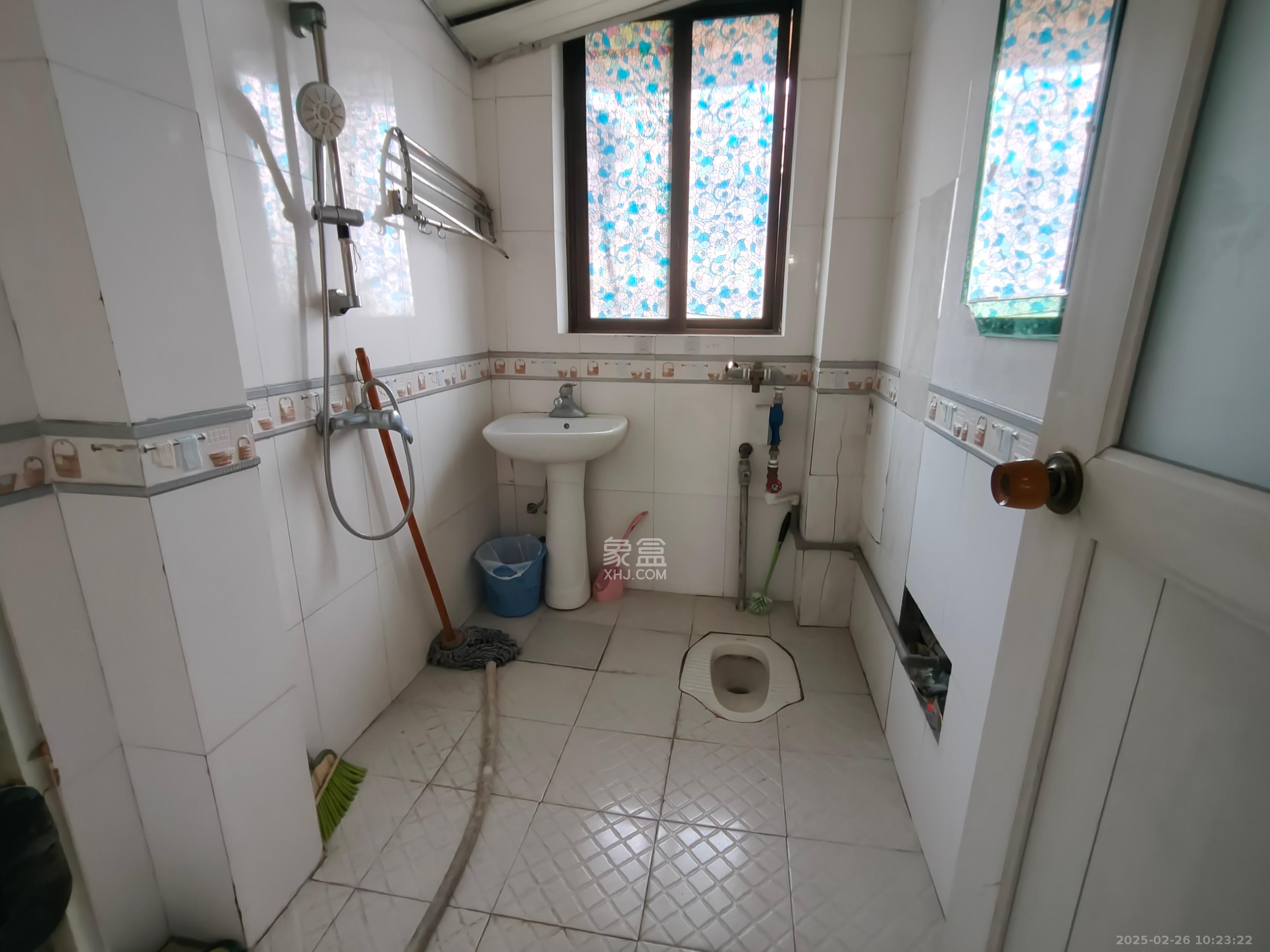 山水庭院  2室1厅1卫    2000.0元/月 山水庭院  2室1厅1卫    2000.0元/月室内图