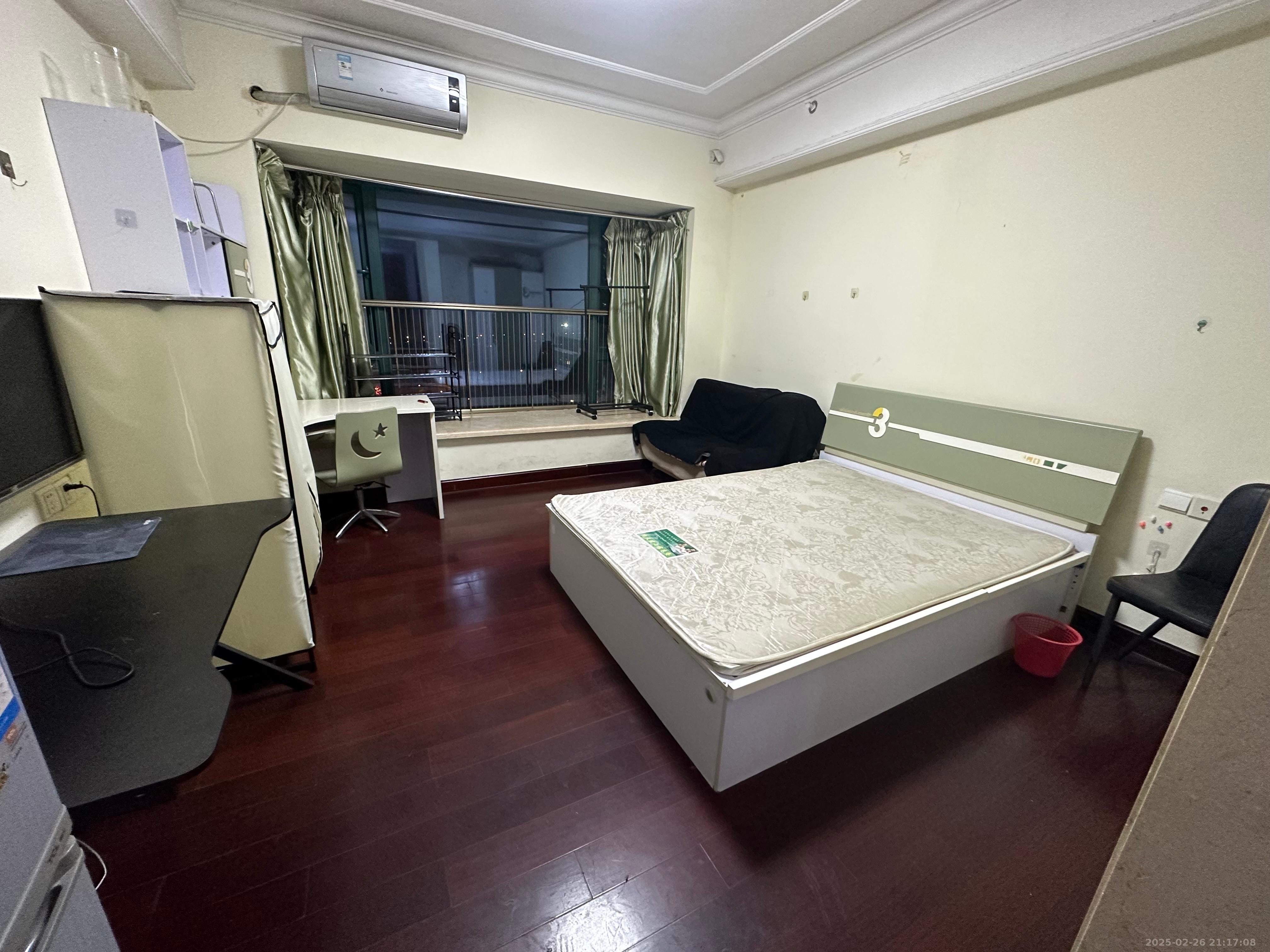 恒大华府  1室0厅1卫    1200.0元/月 恒大华府  1室0厅1卫    1200.0元/月